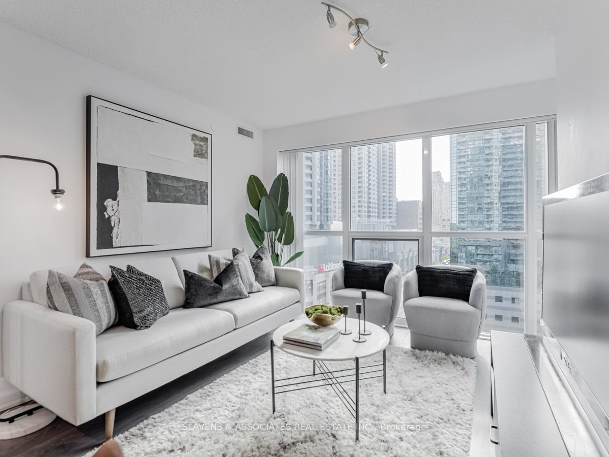 5168 Yonge St, #815