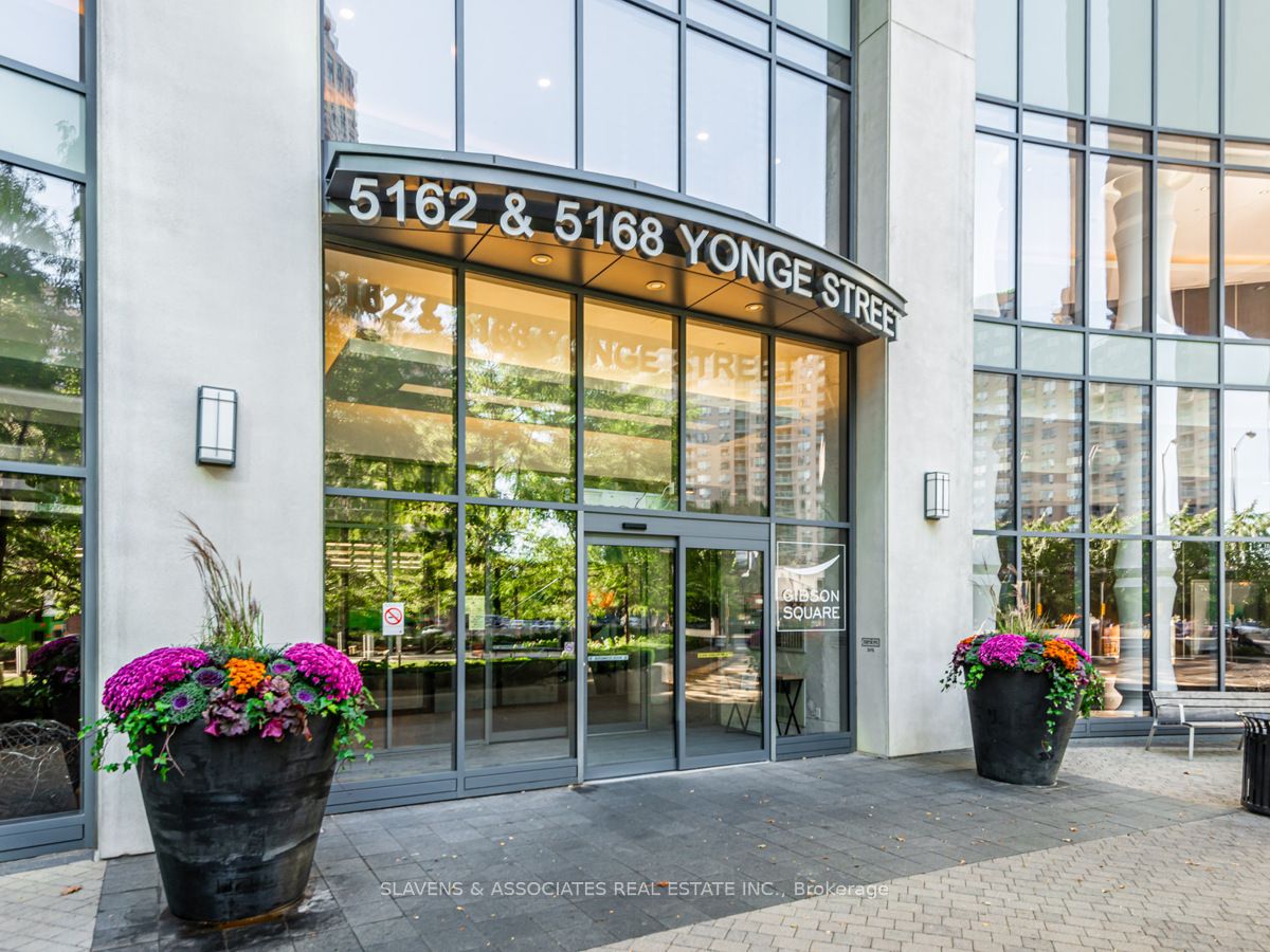 5168 Yonge St, #815