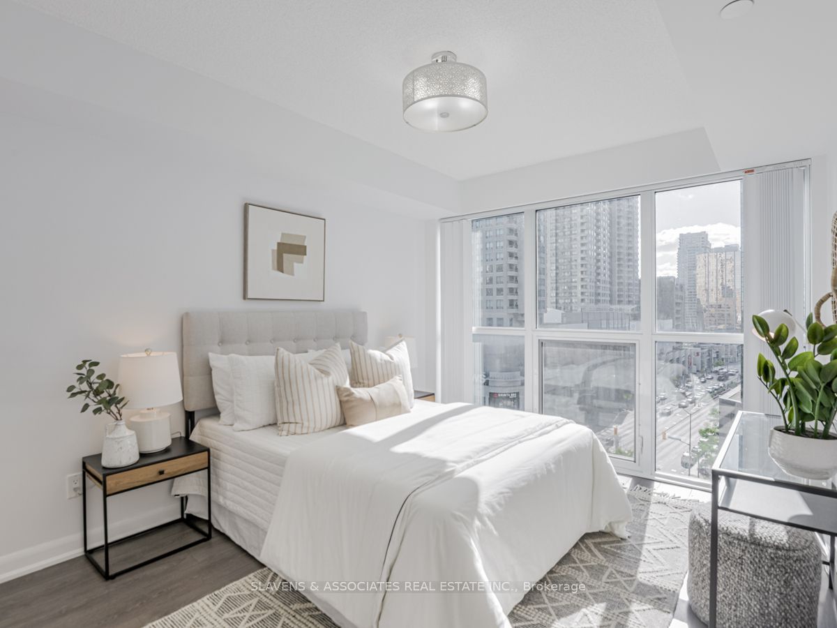 5168 Yonge St, #815