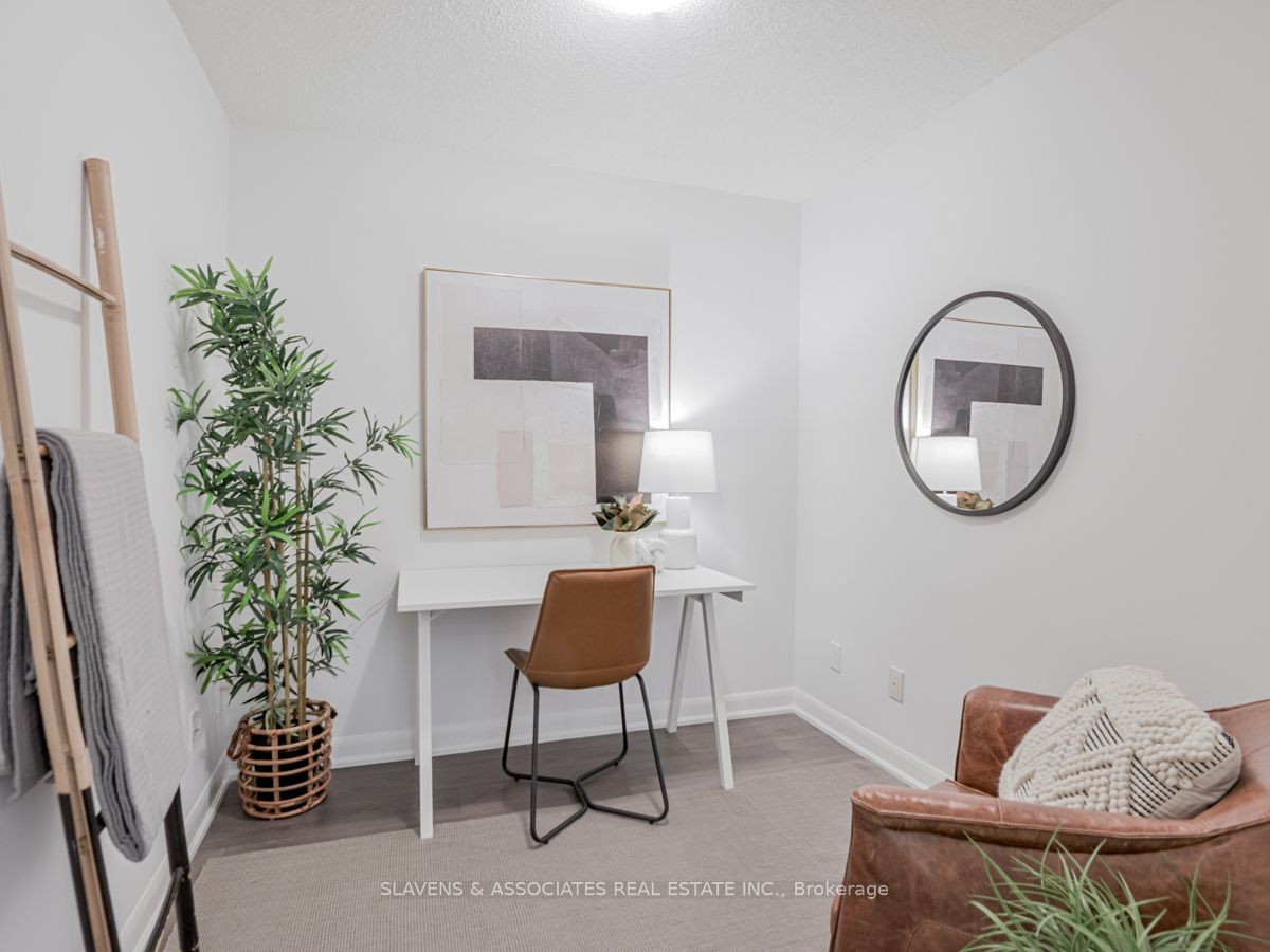 5168 Yonge St, #815