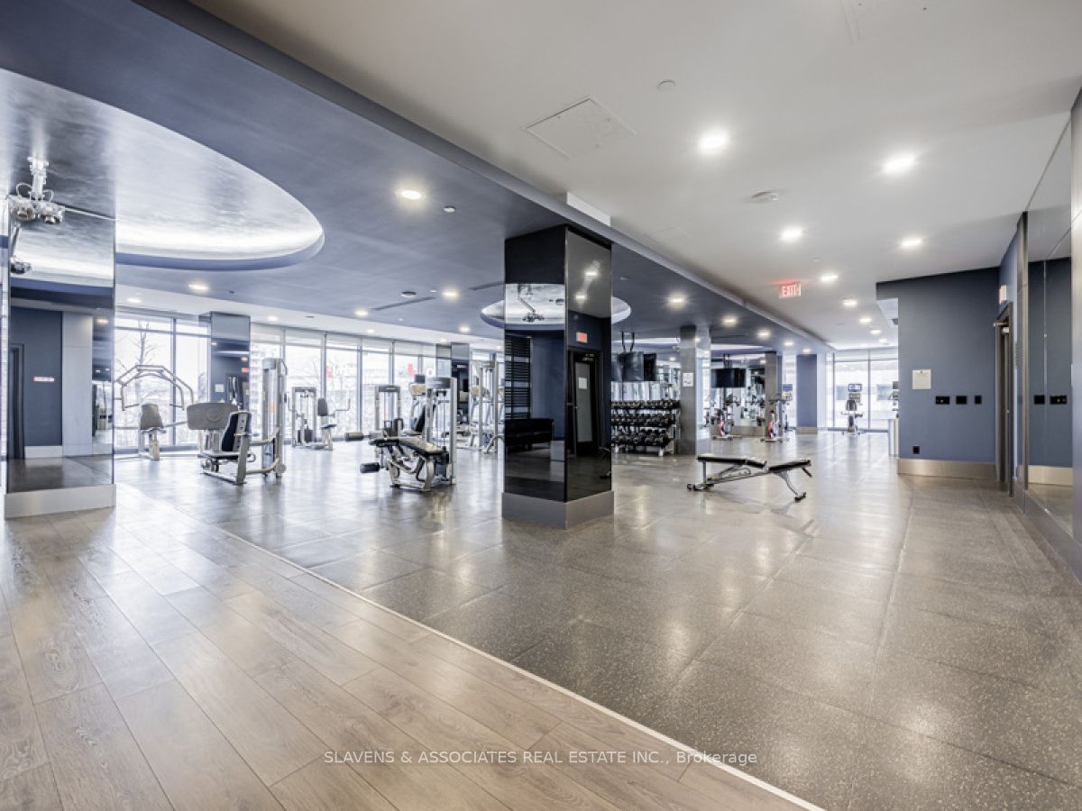 5168 Yonge St, #815
