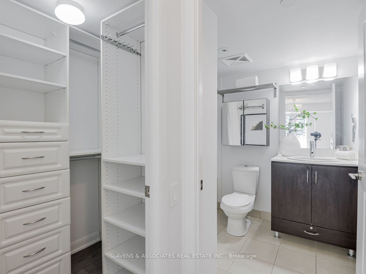 5168 Yonge St, #815