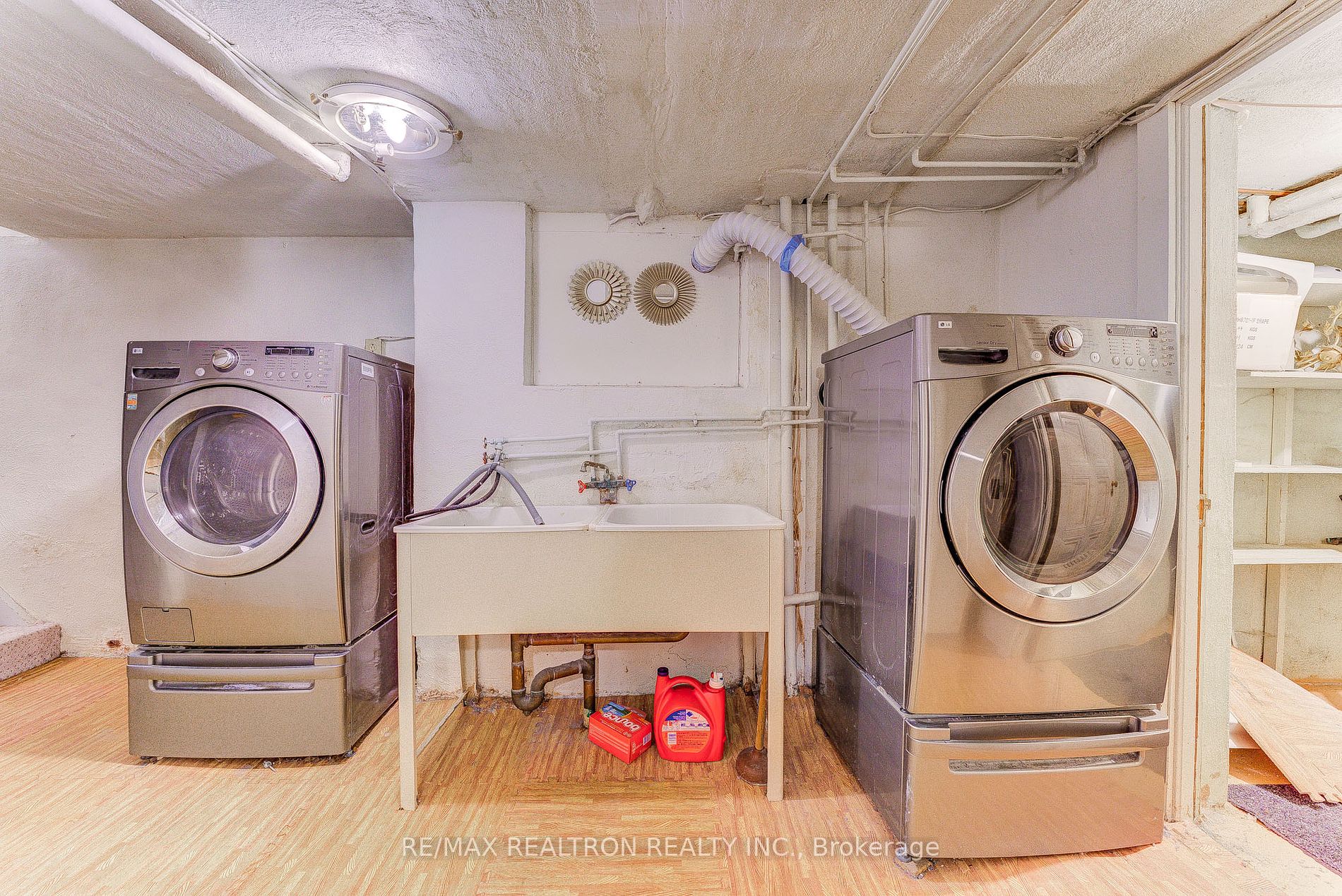 603 Spadina Road
