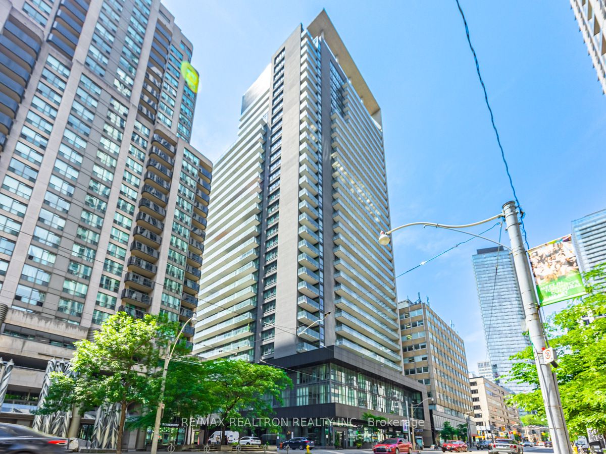 770 Bay Street, #1606