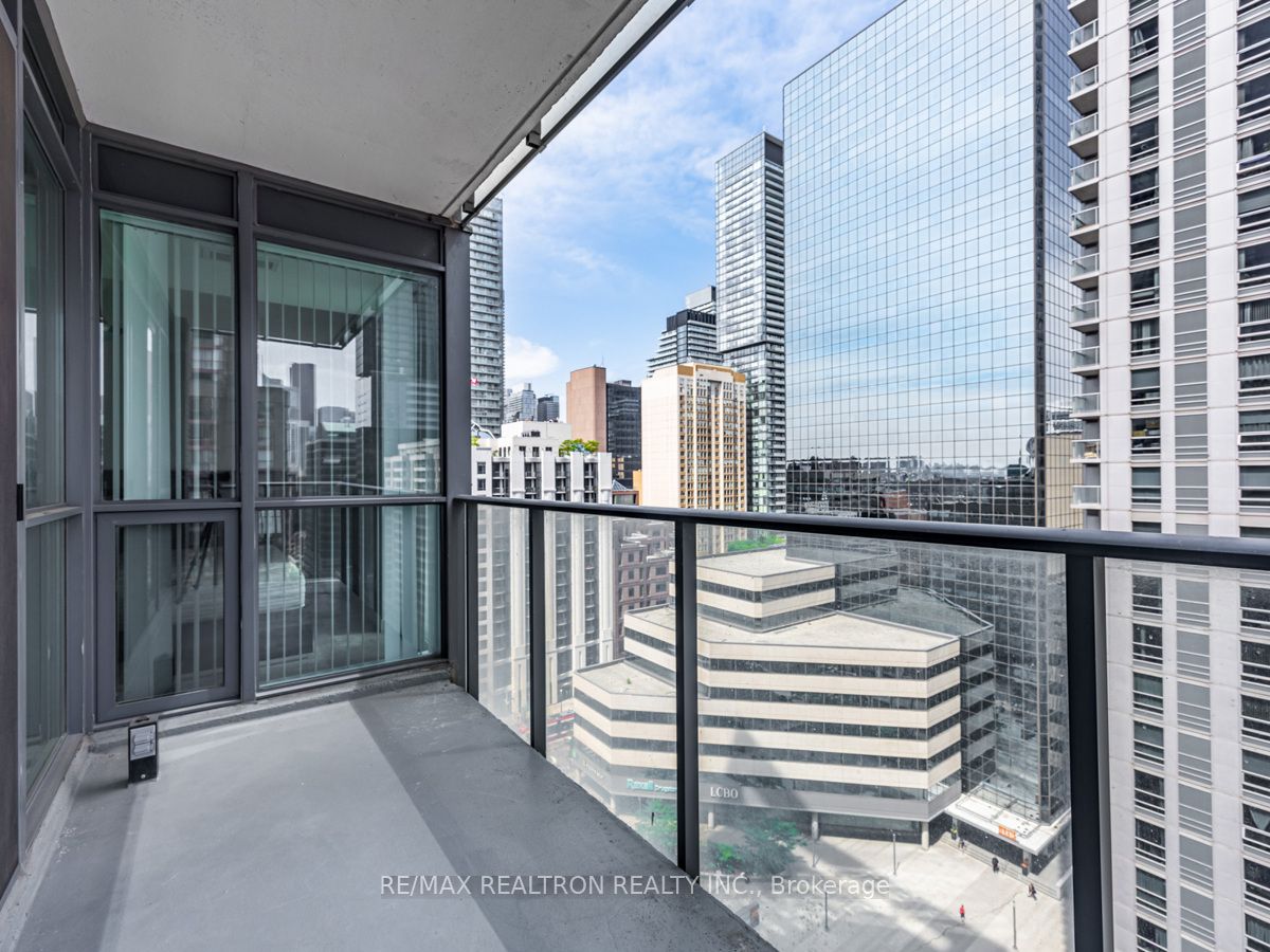 770 Bay Street, #1606