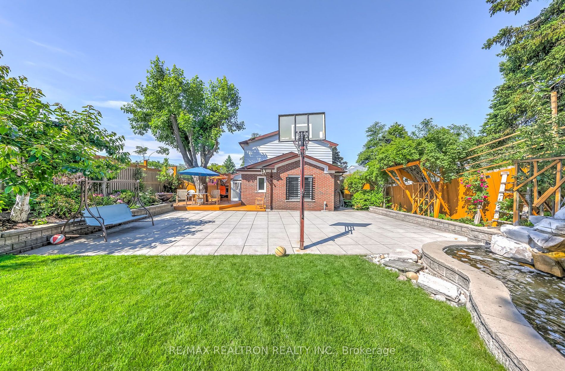 88 Cherrystone Drive
