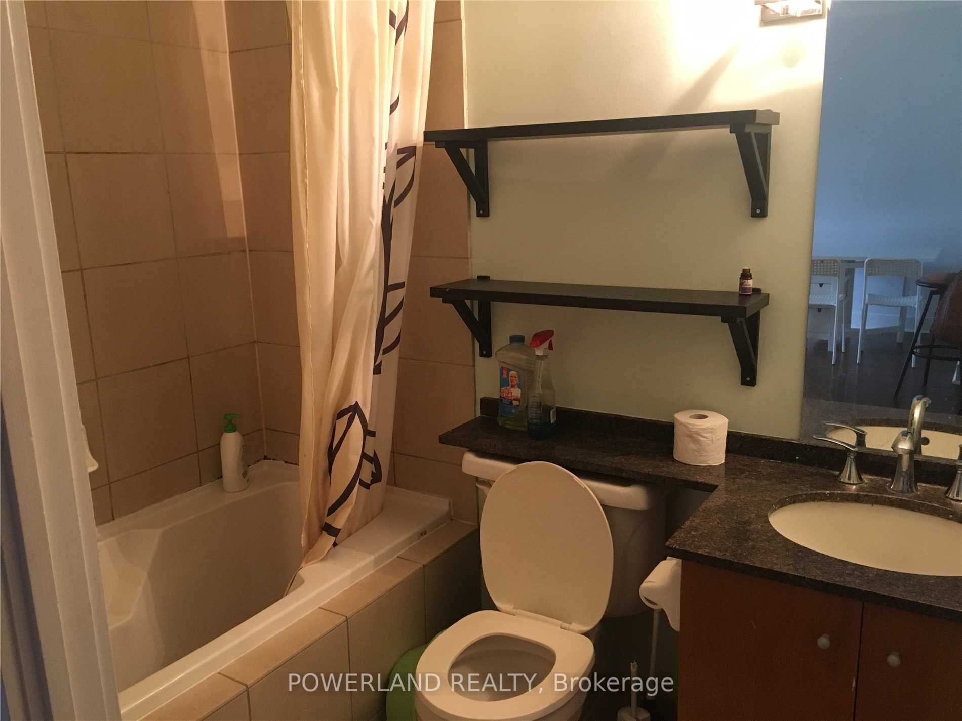 168 King St E, #603