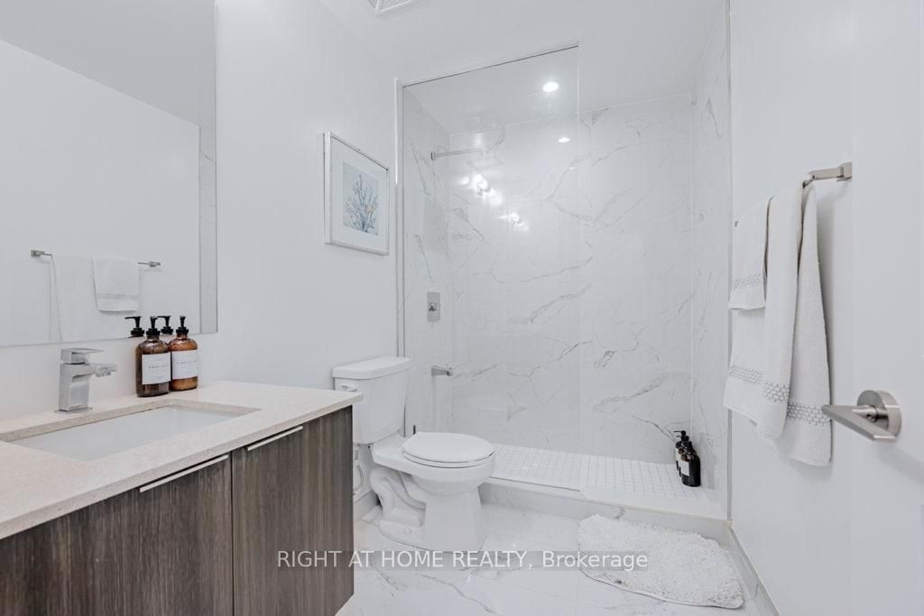 120 Parliament St, #405