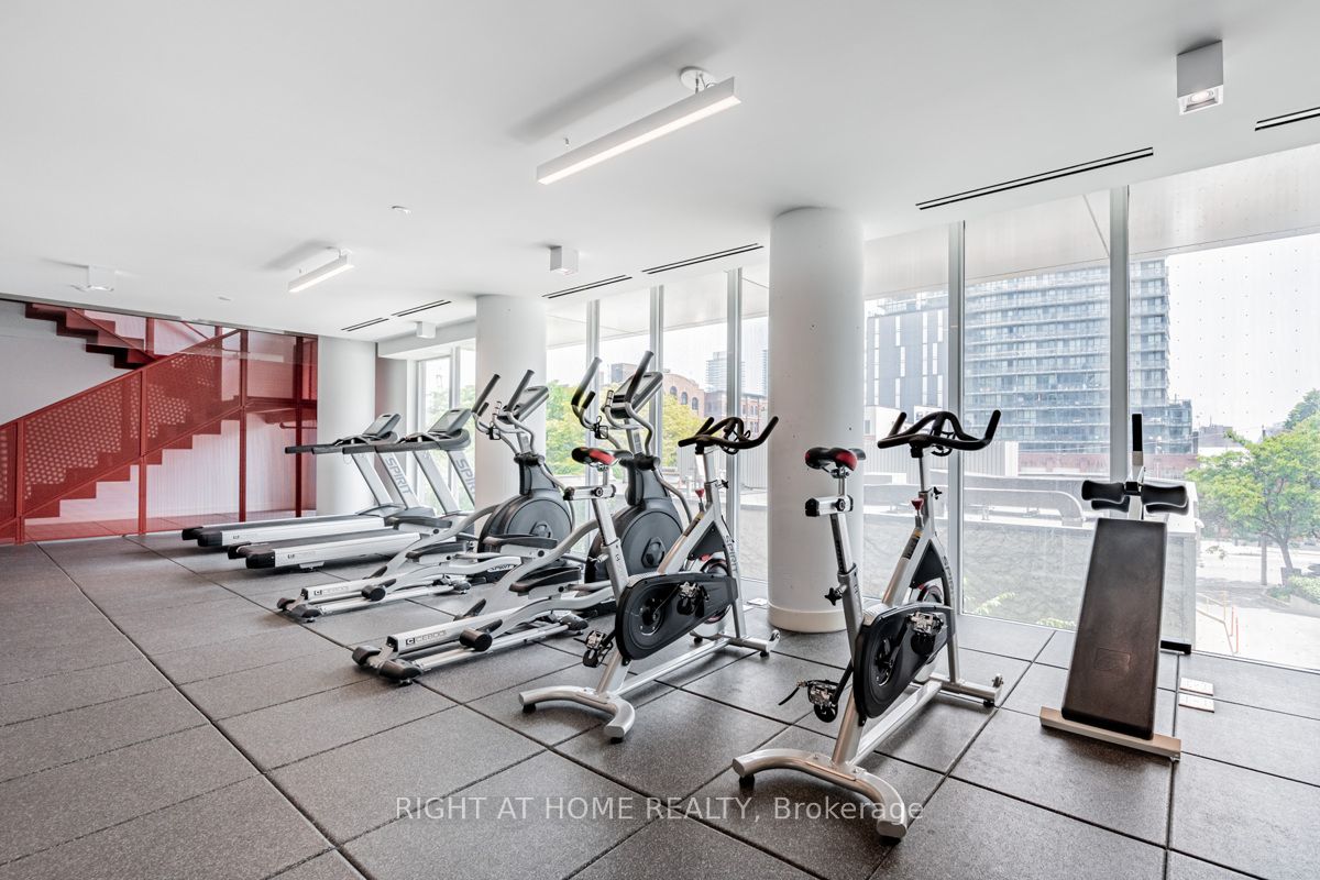 120 Parliament St, #405