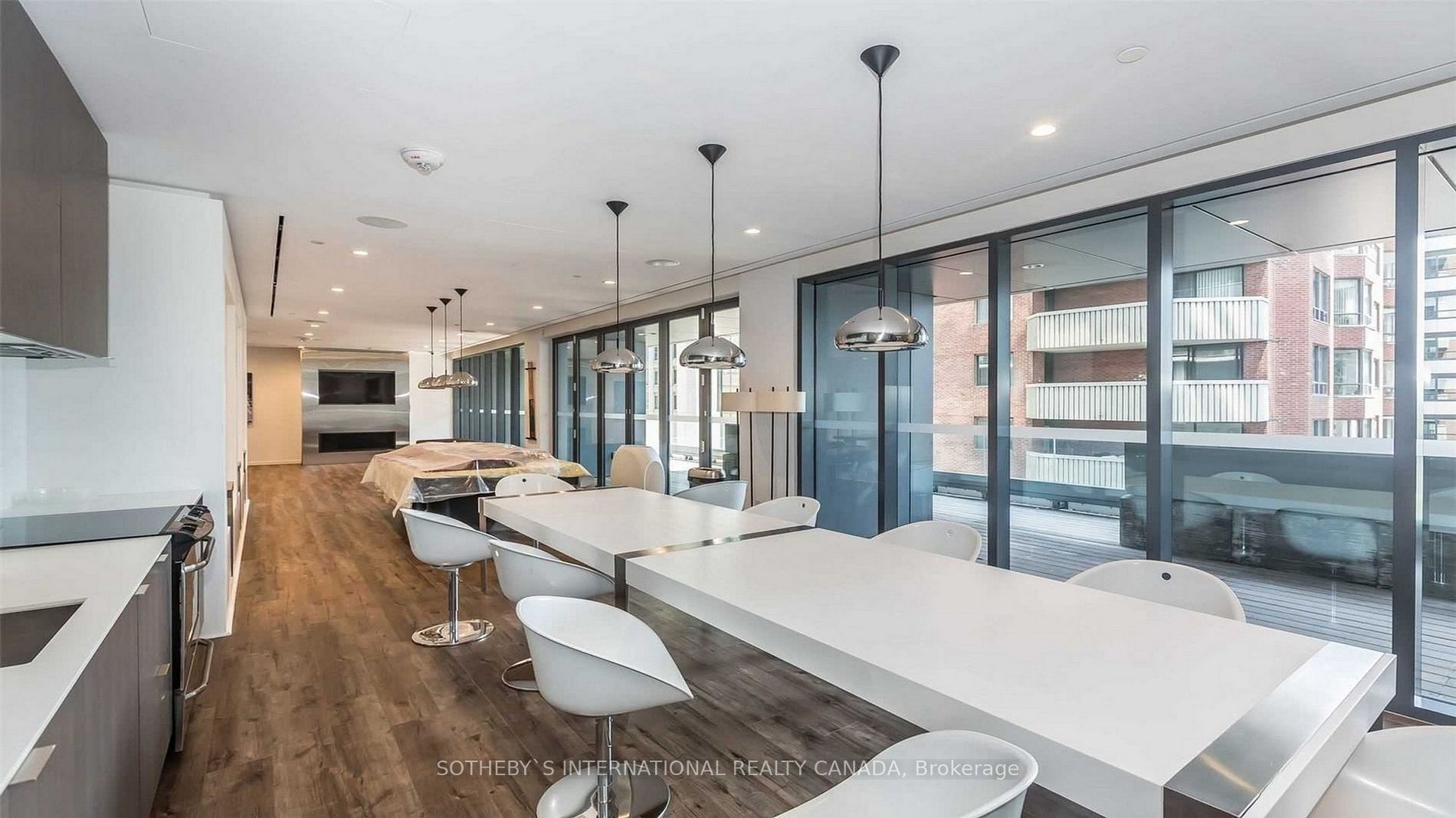 159 Dundas Street E #705