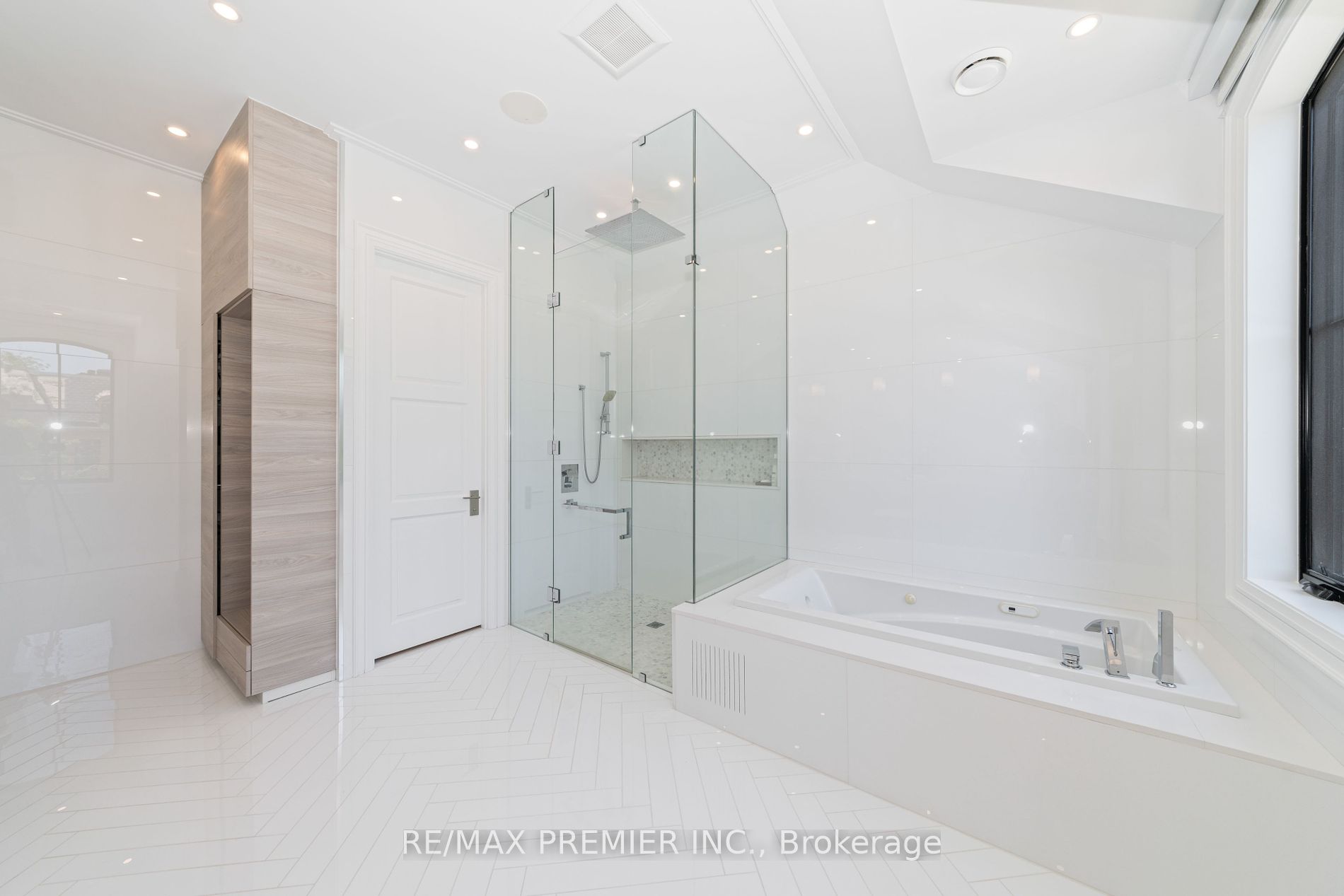 205 The Bridle Path