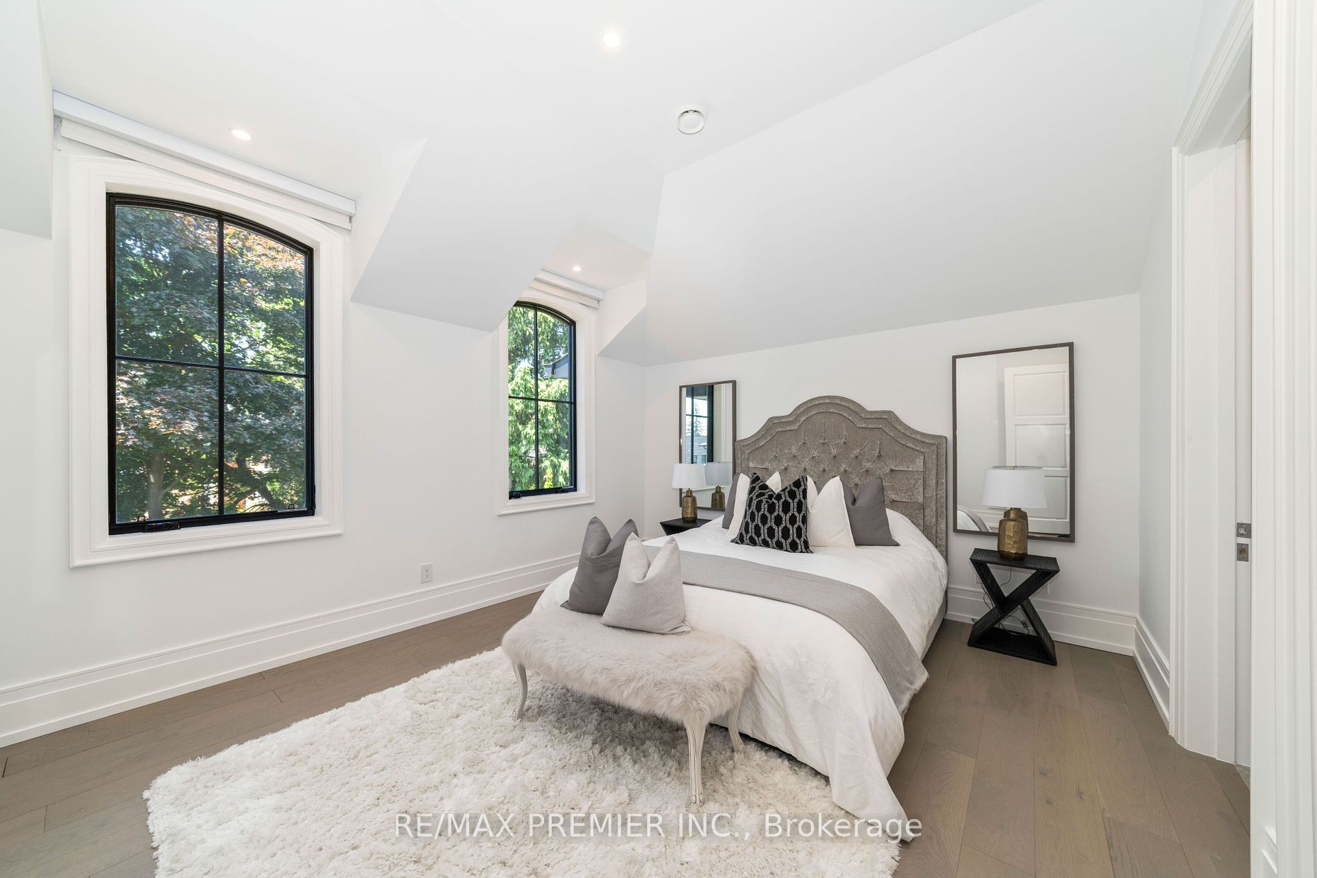 205 The Bridle Path