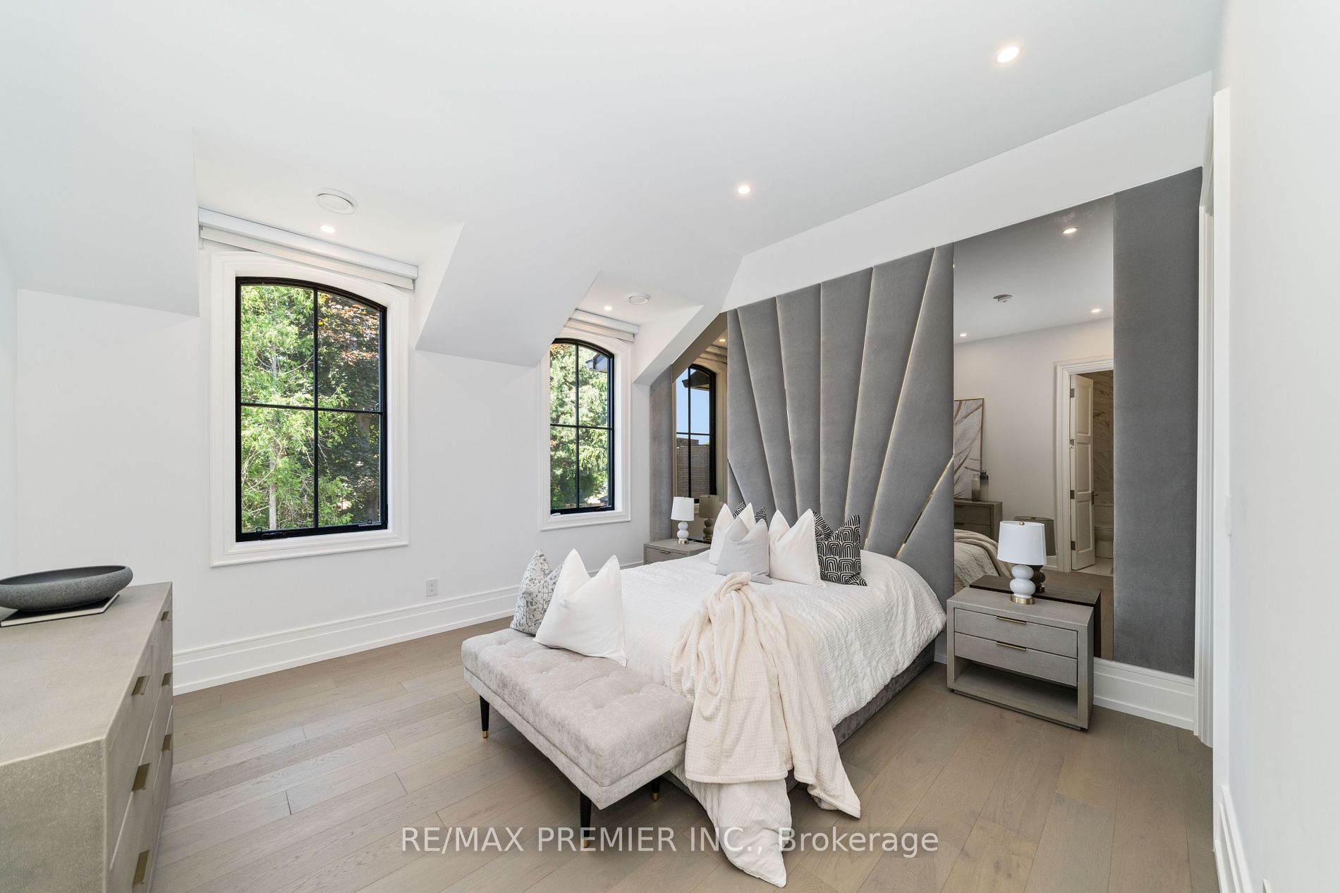 205 The Bridle Path