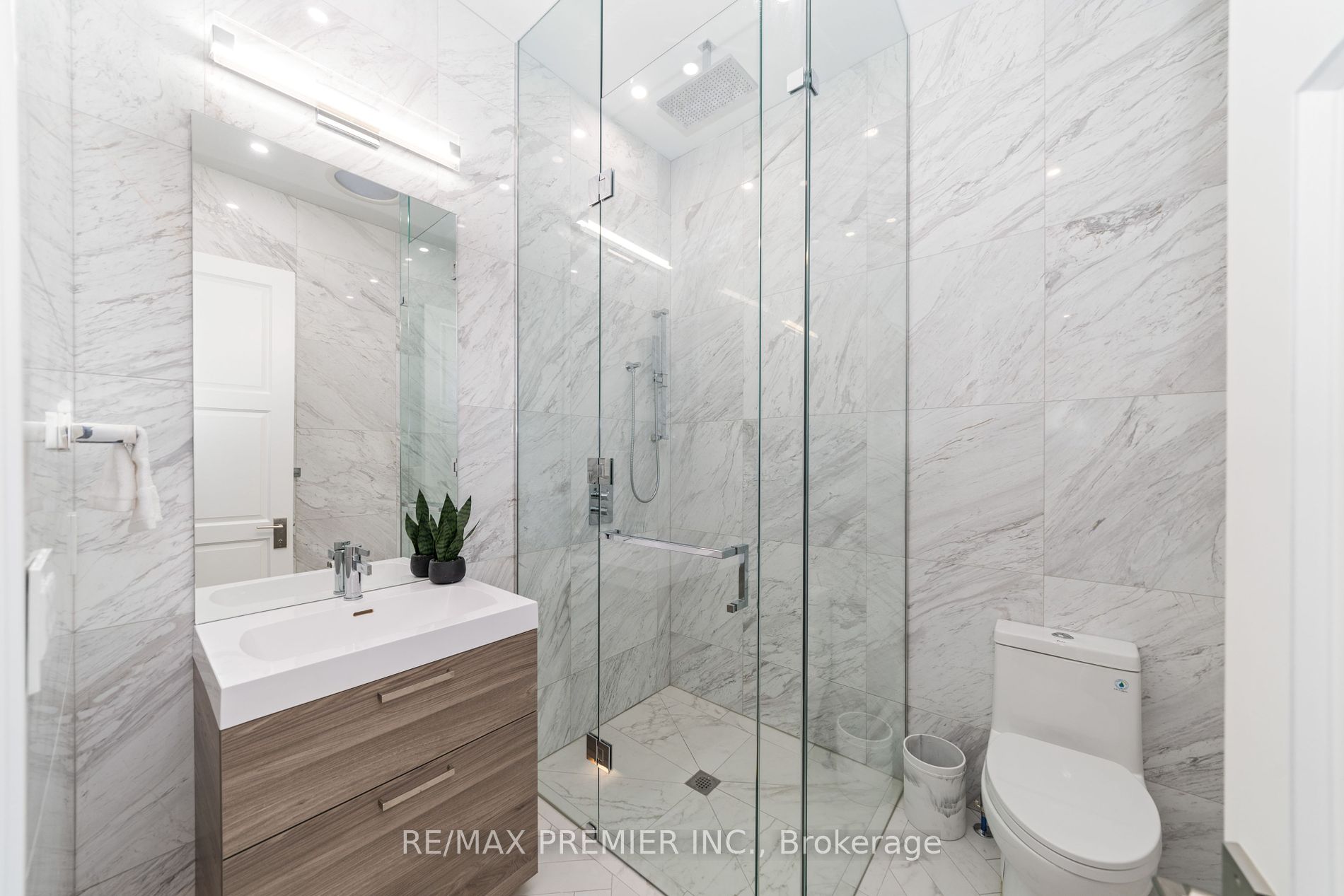 205 The Bridle Path