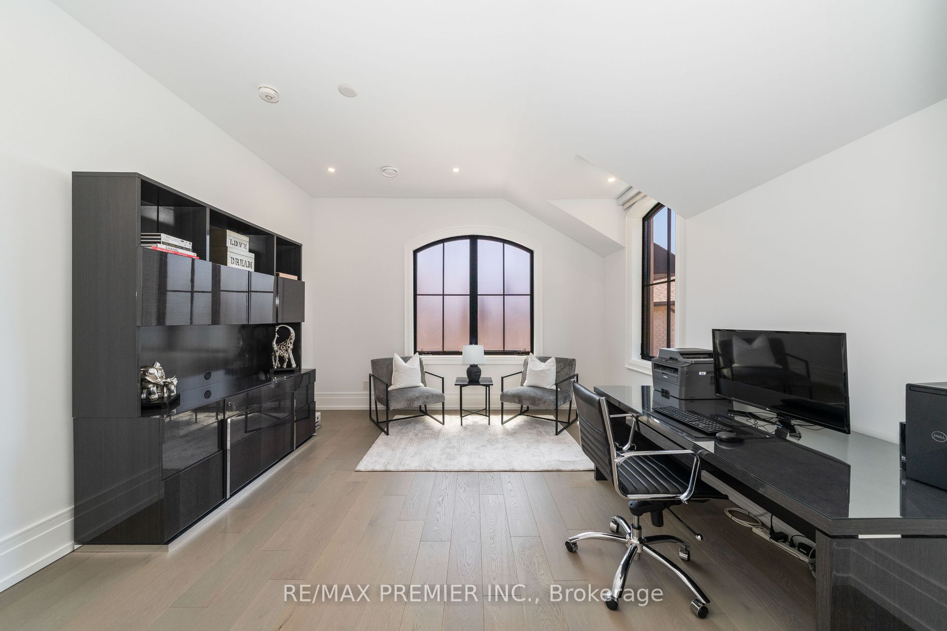205 The Bridle Path