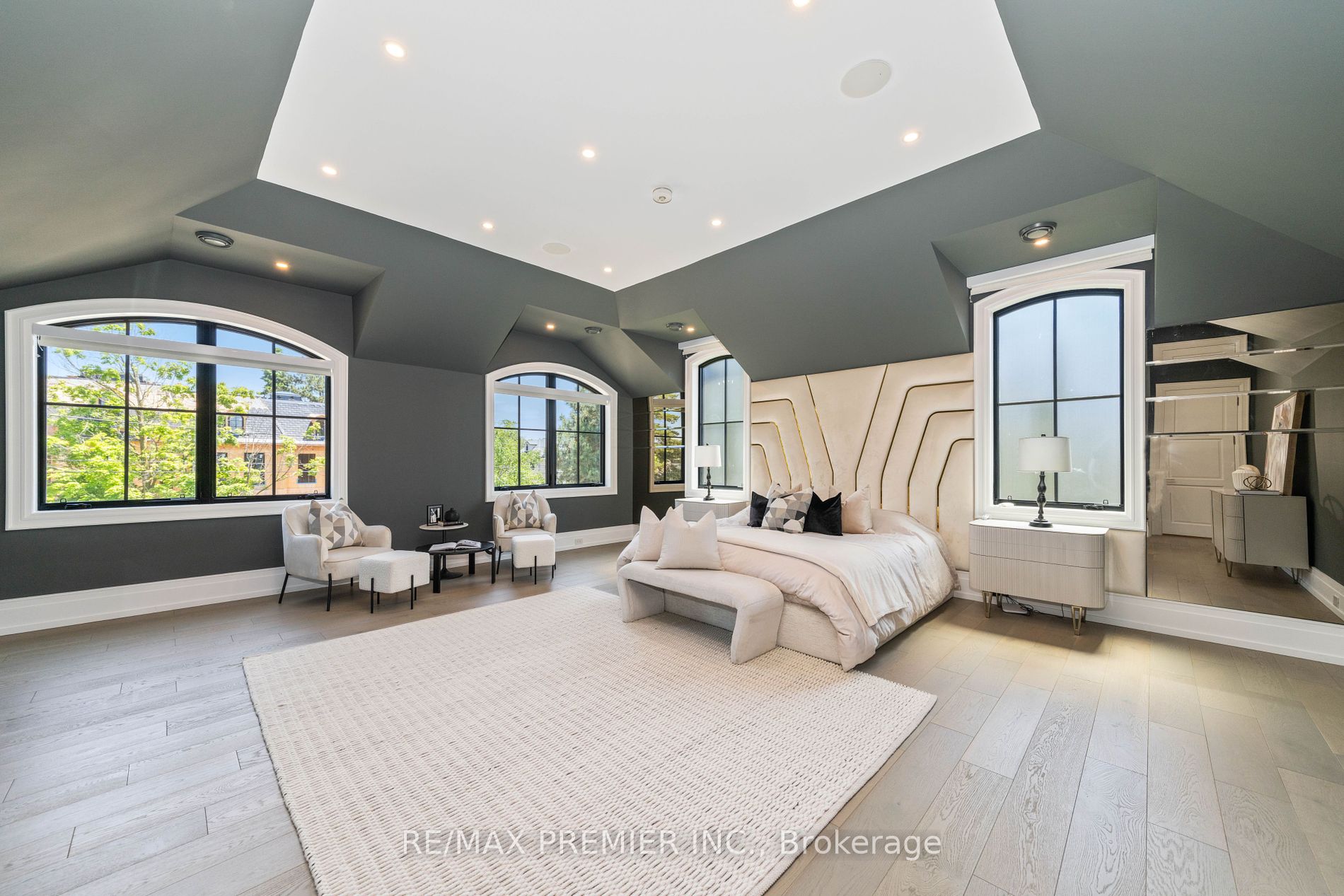 205 The Bridle Path
