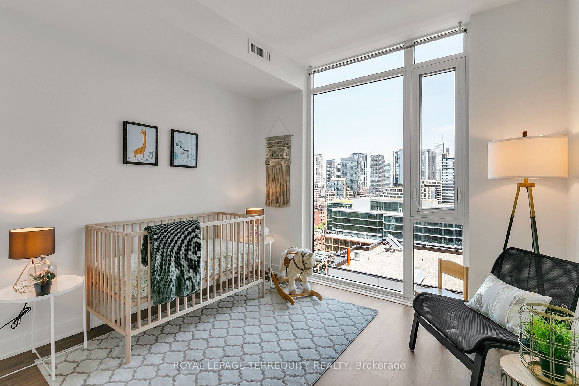 576 Front St W, #1810