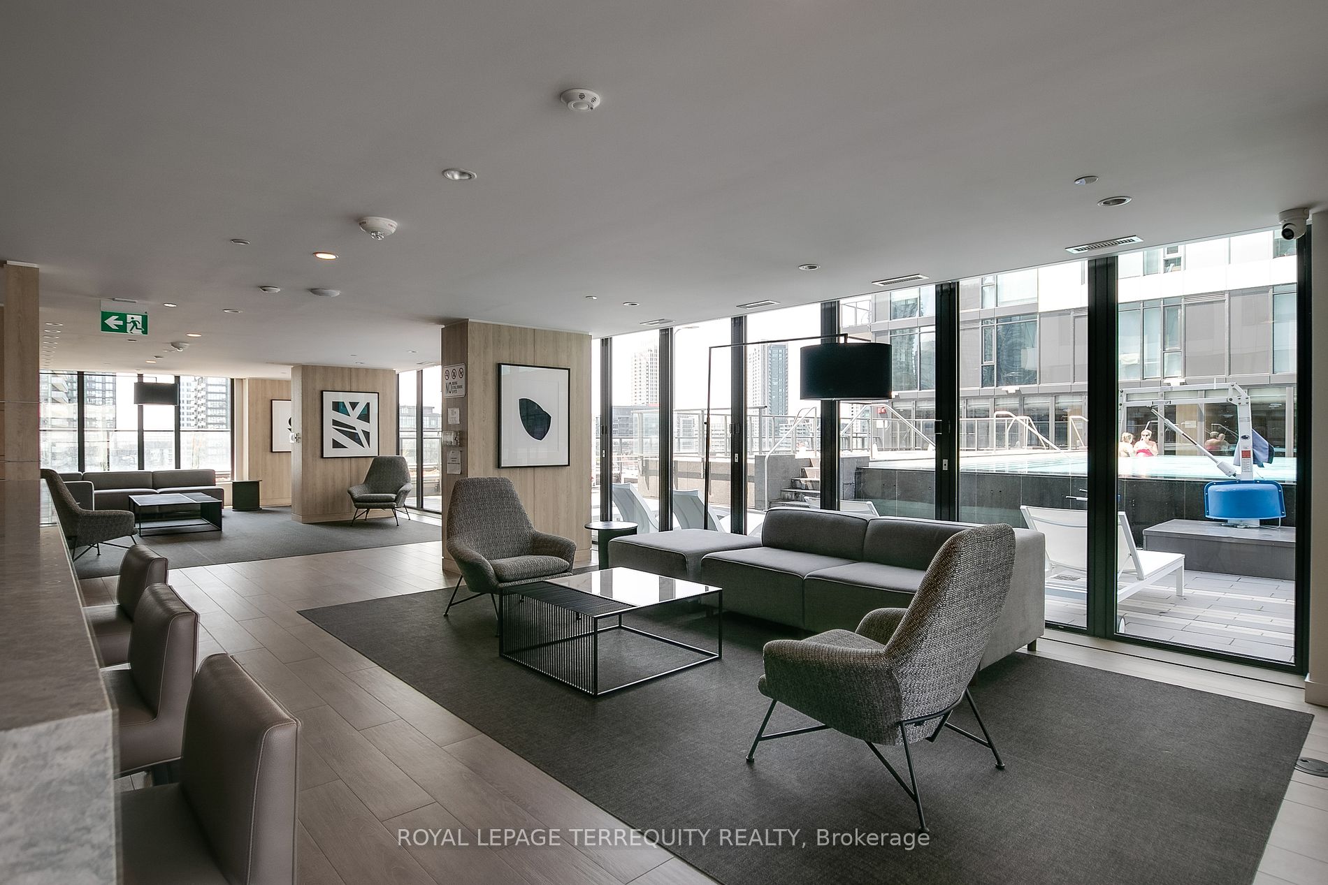 576 Front St W, #1810