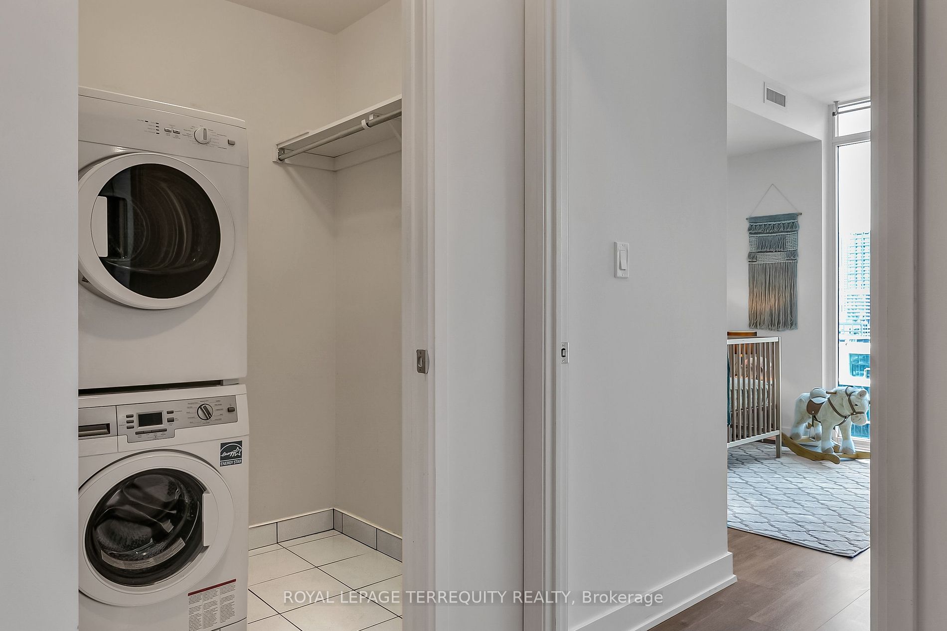 576 Front St W, #1810