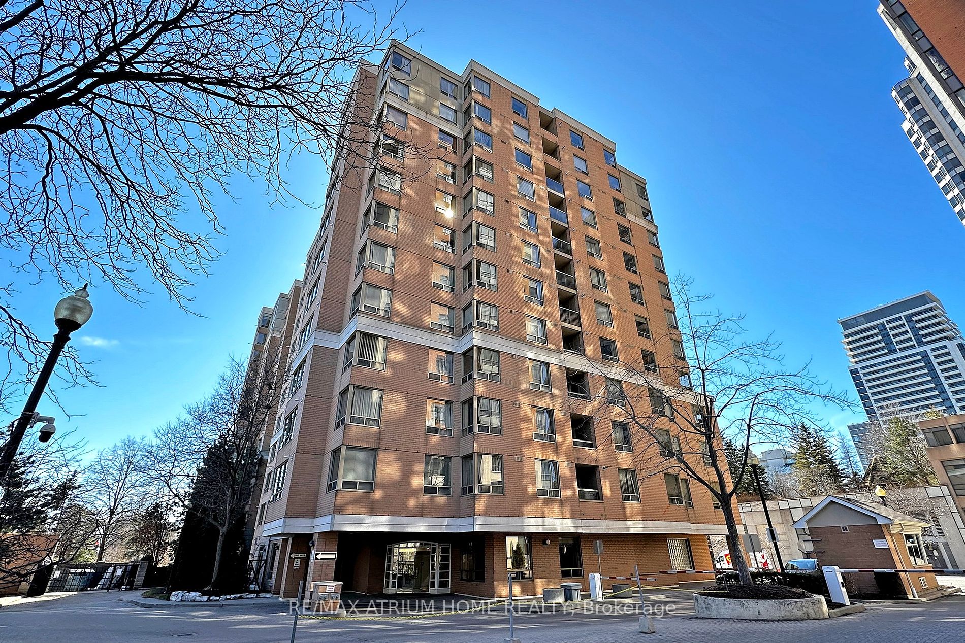 88 Grandview Way, #811
