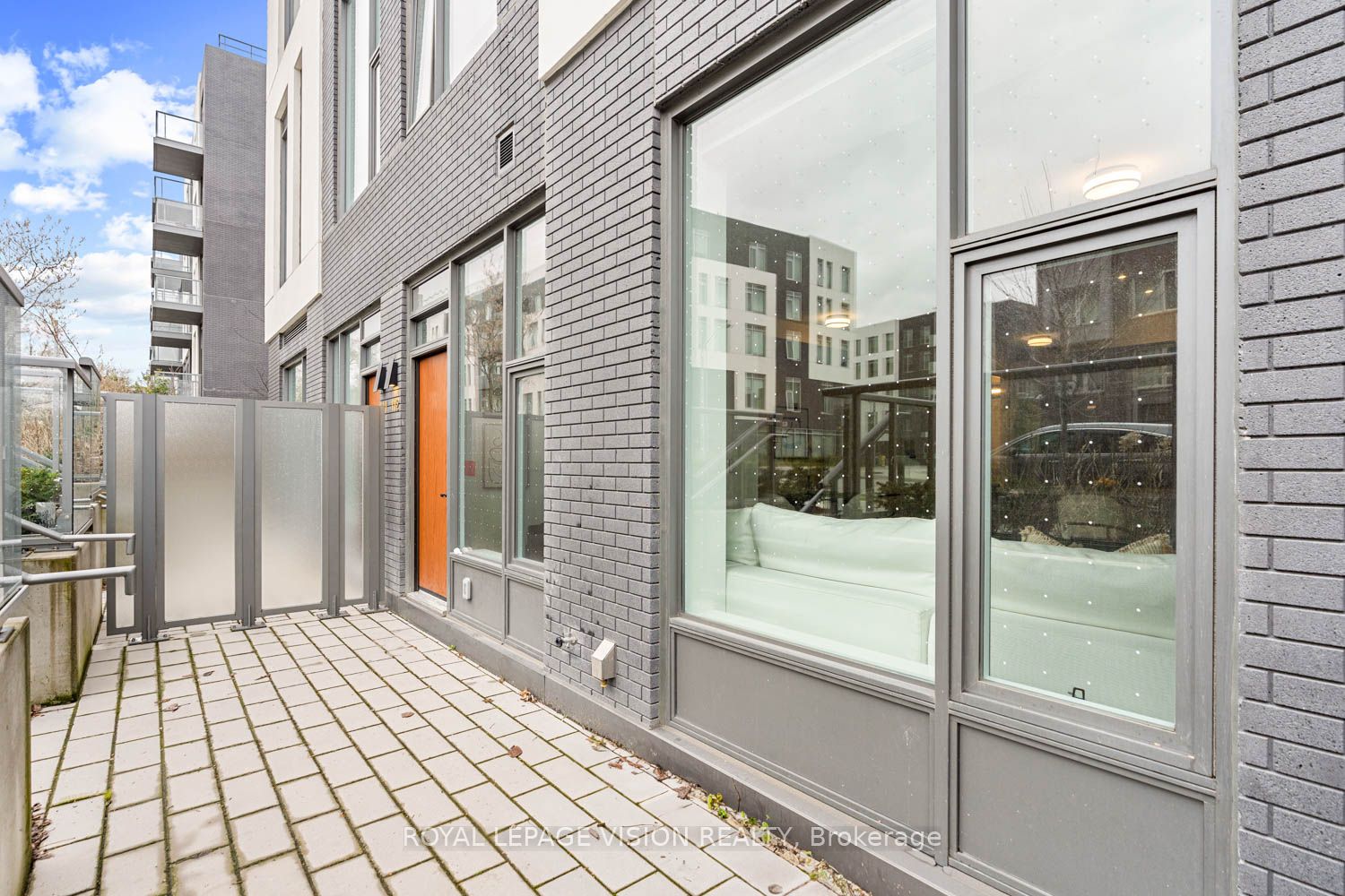 25 Adra Grado Way, #112