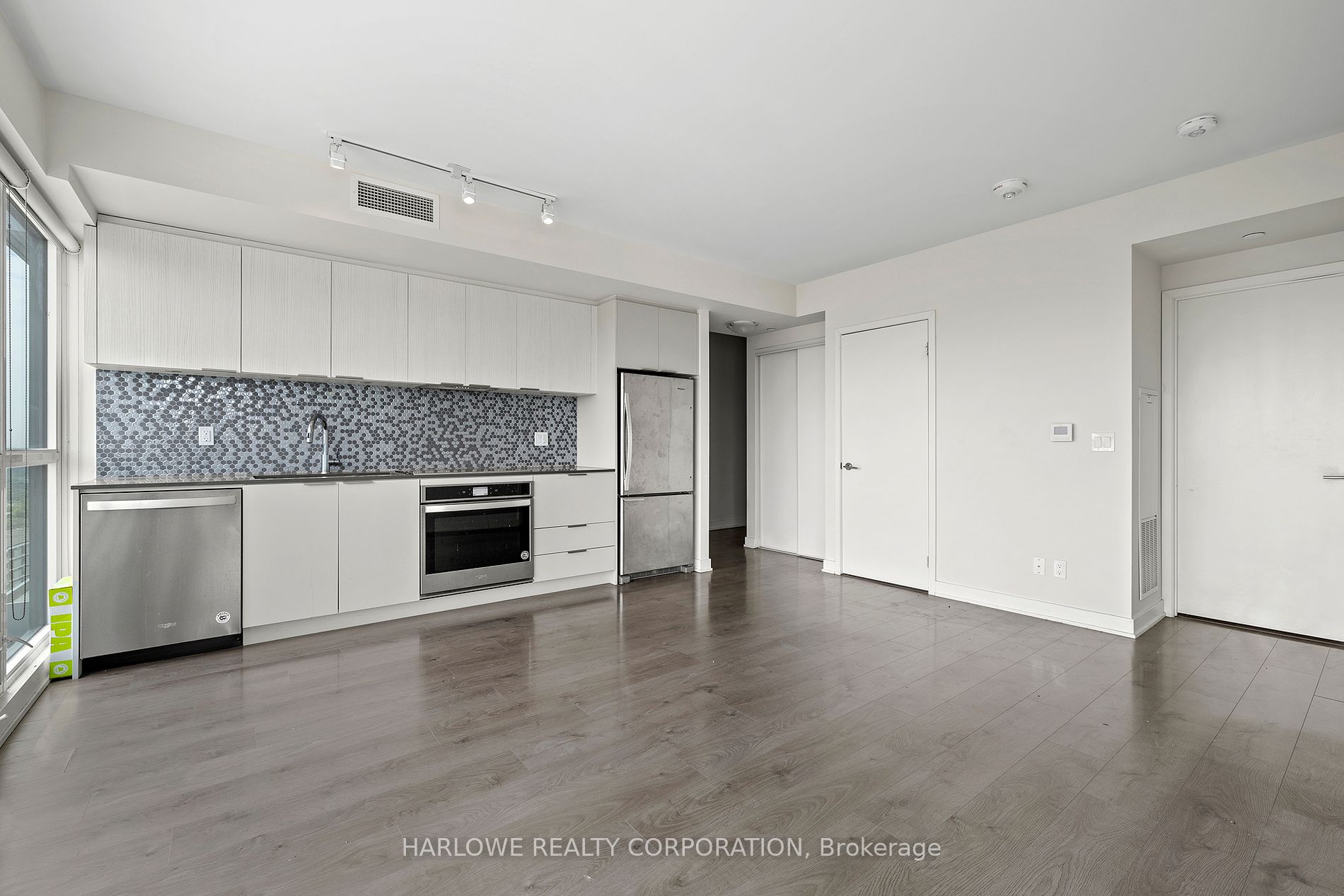 2 Sonic Way, #1805