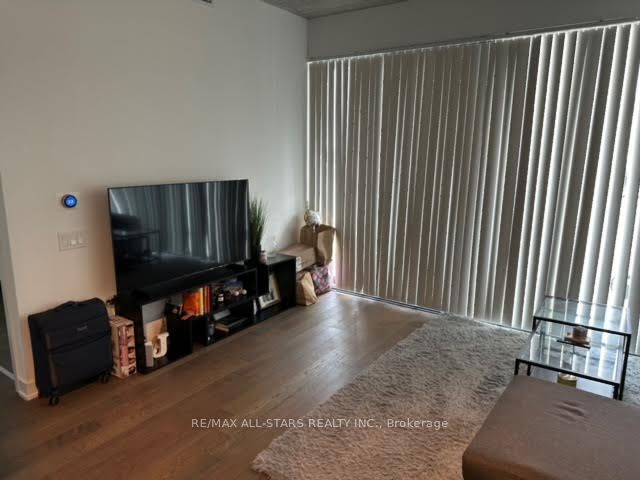185 Roehampton Avenue, #907