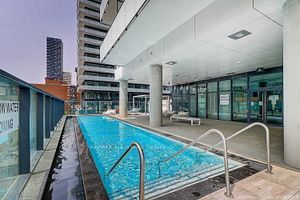 185 Roehampton Avenue, #907