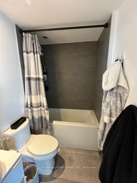185 Roehampton Avenue, #907