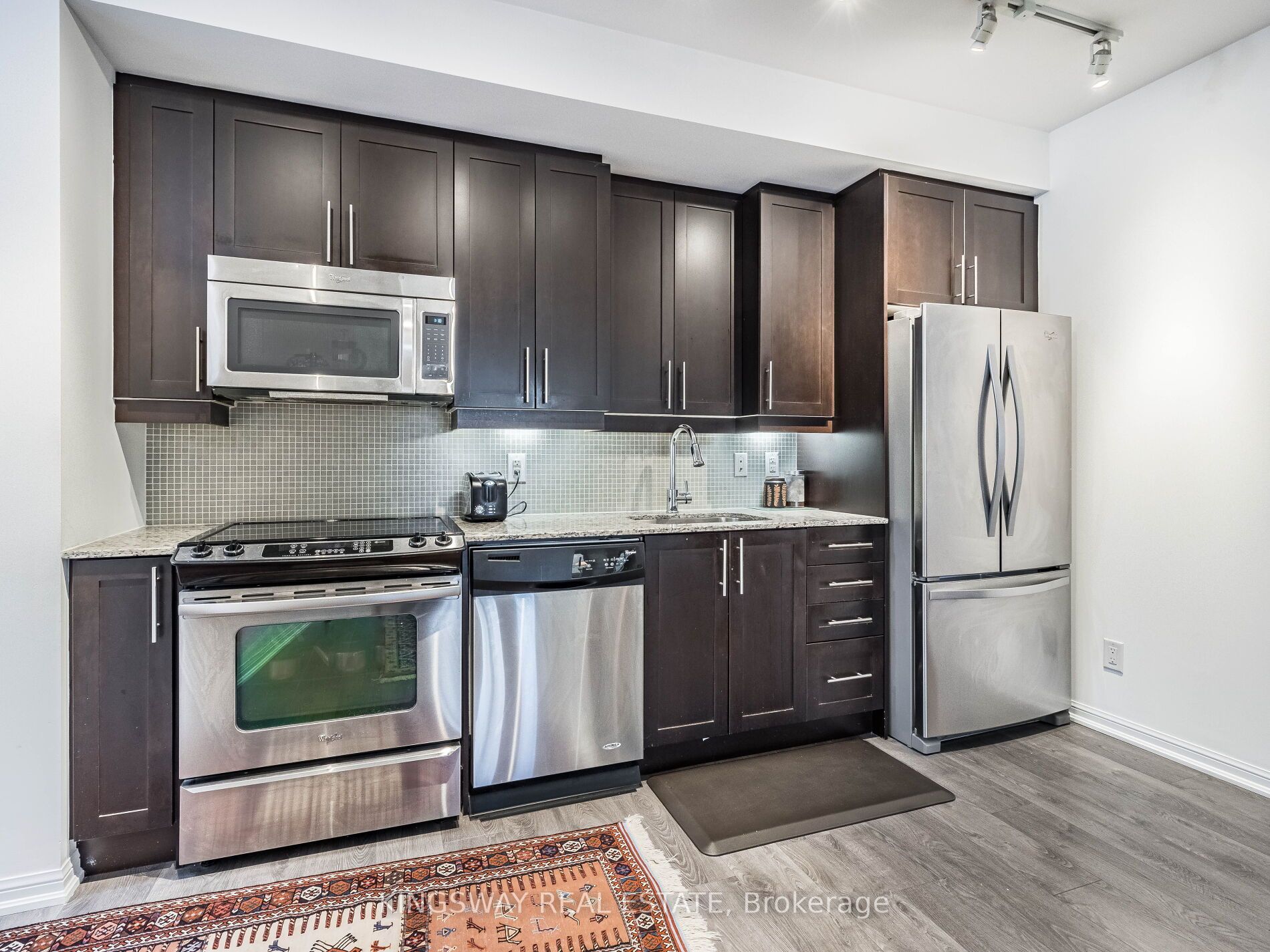 35 Bastion St, #119