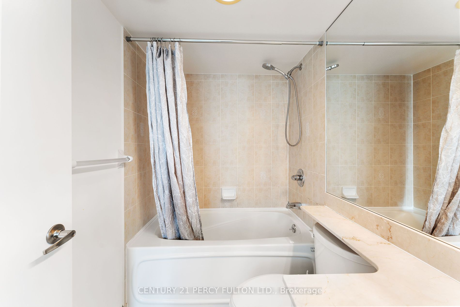 210 Victoria Street, #2411