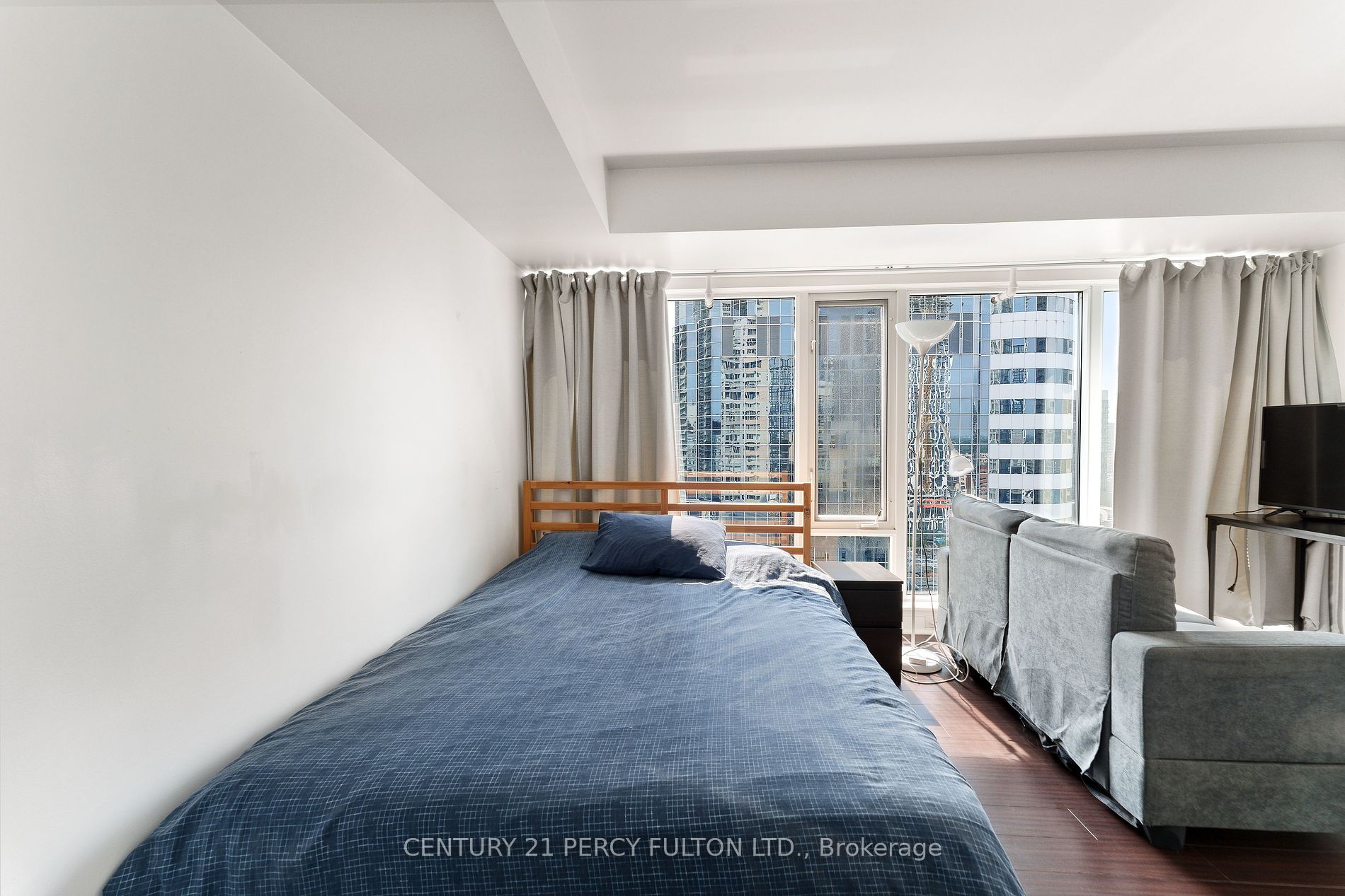 210 Victoria Street, #2411