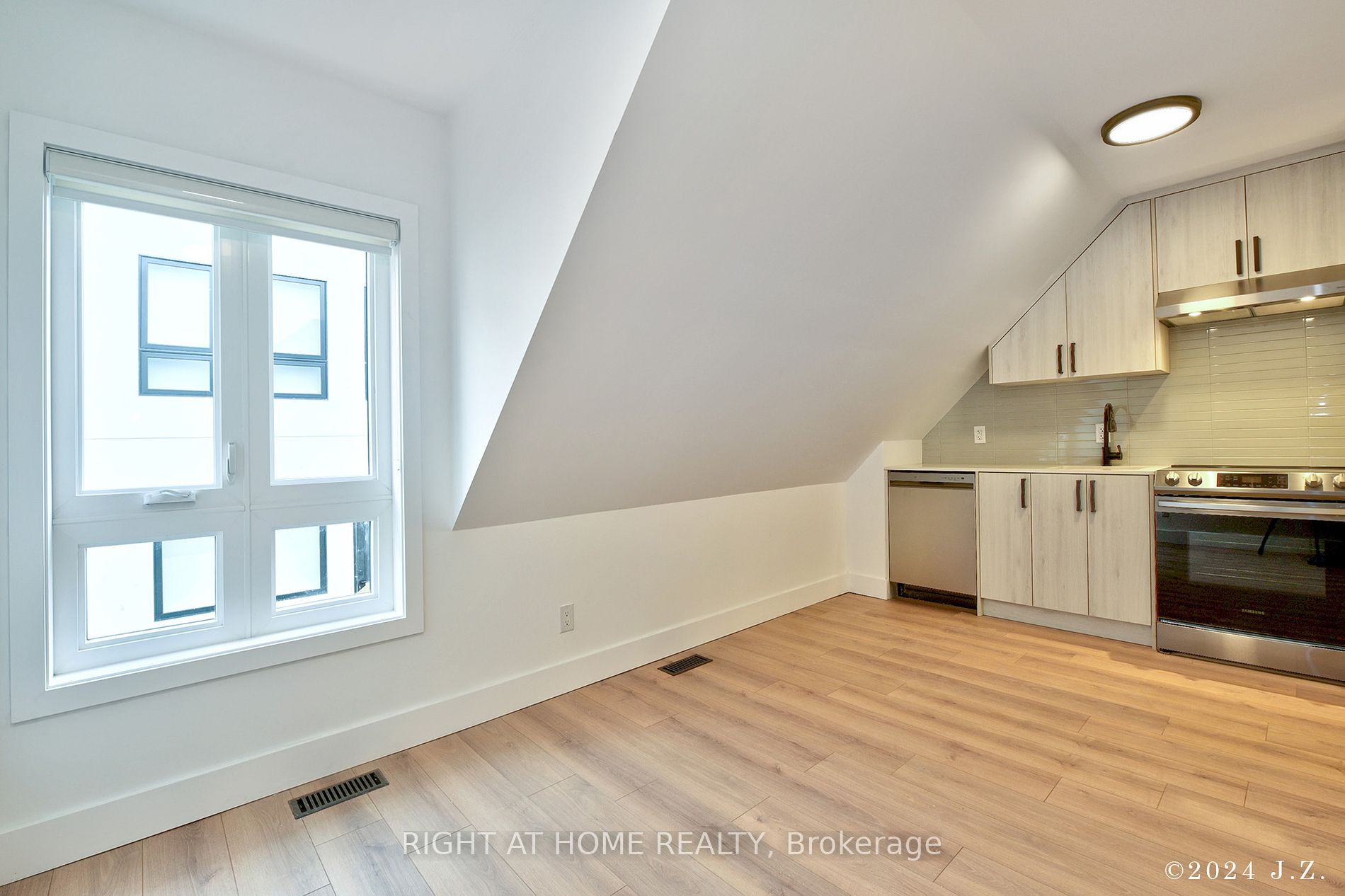 50A Lanark Avenue, #CoachHs