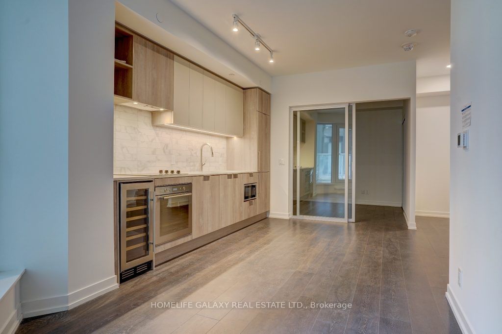 2020 Bathurst St, #307