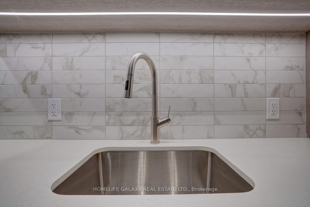 2020 Bathurst St, #307