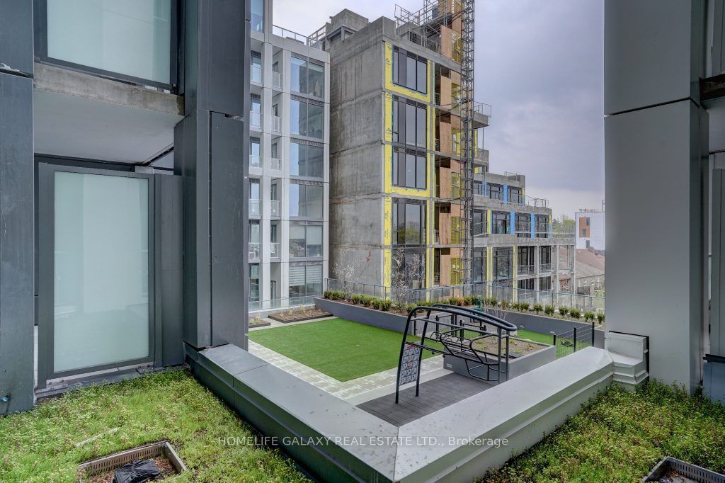 2020 Bathurst St, #307