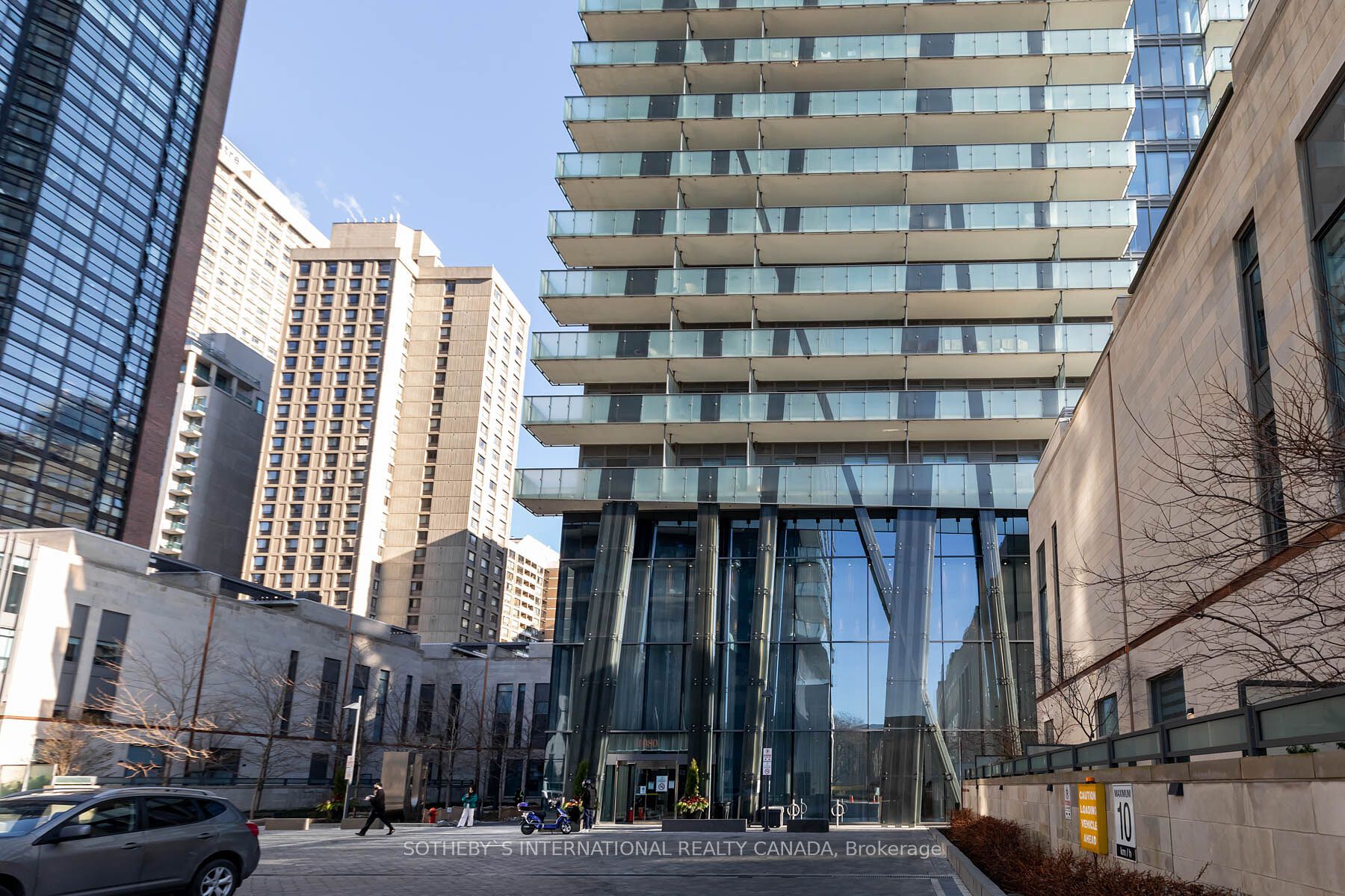 1080 Bay Street #608