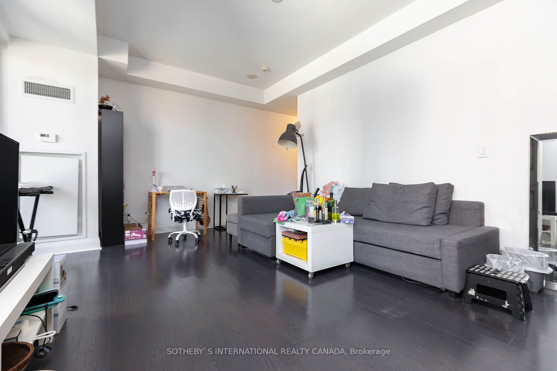 1080 Bay Street #608