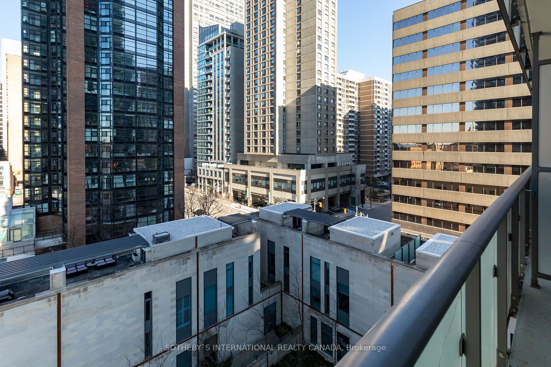 1080 Bay Street #608