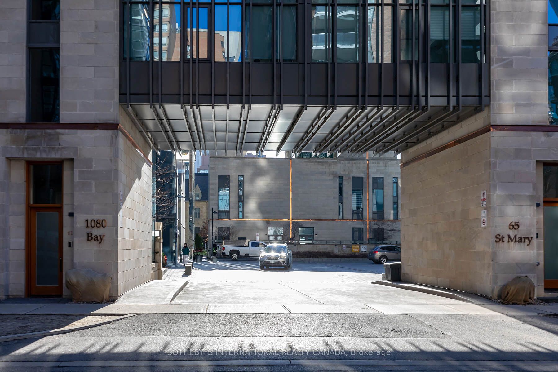 1080 Bay Street #608