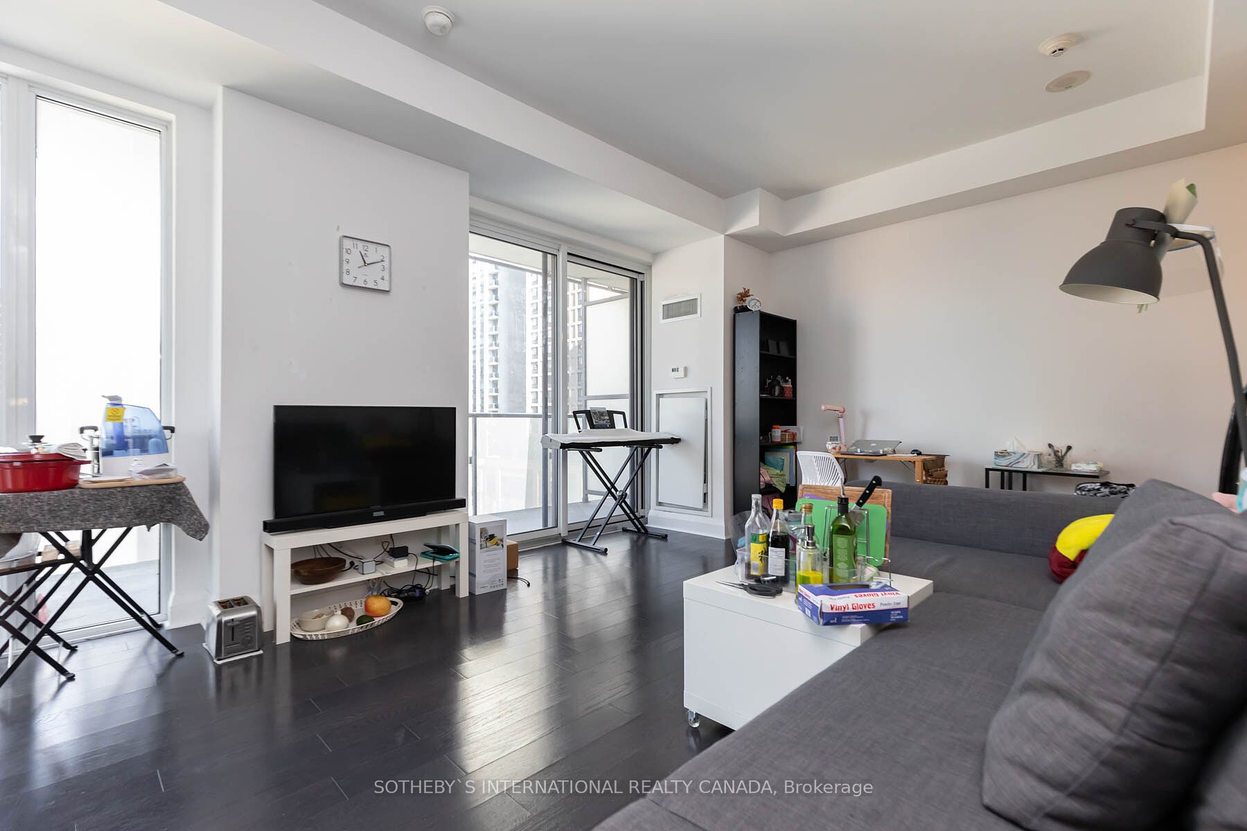 1080 Bay Street #608