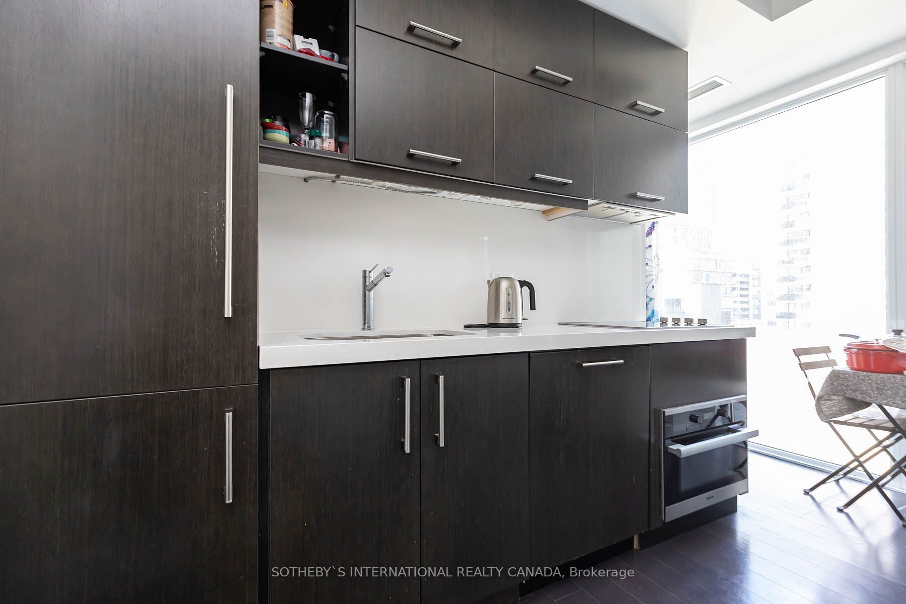1080 Bay Street #608