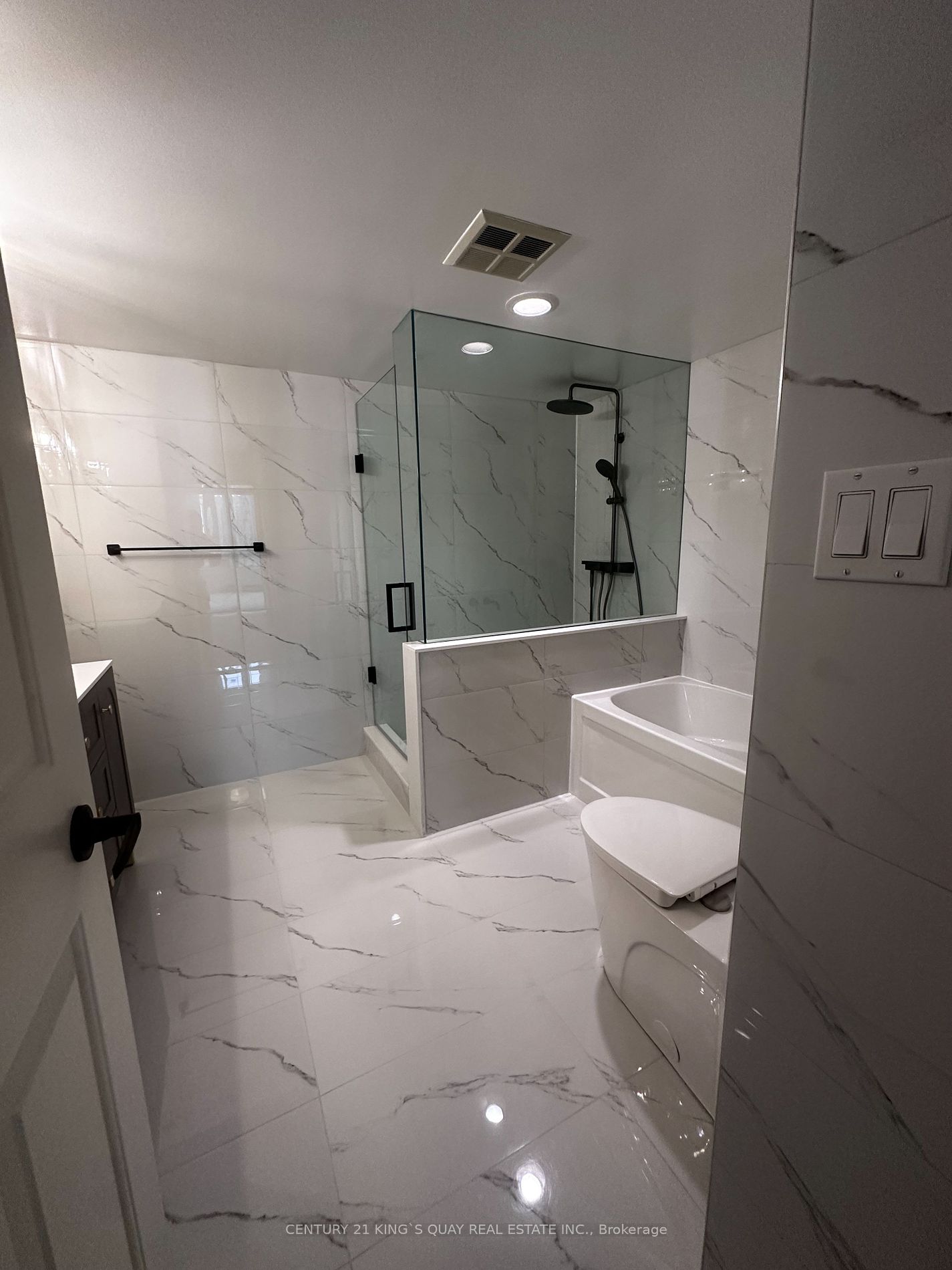 30 Greenfield Avenue #1211