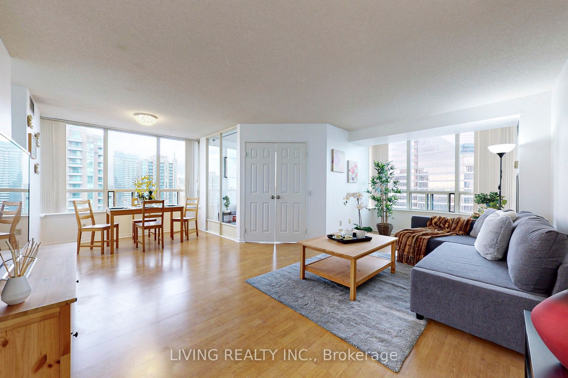7 Bishop Avenue, #2016
