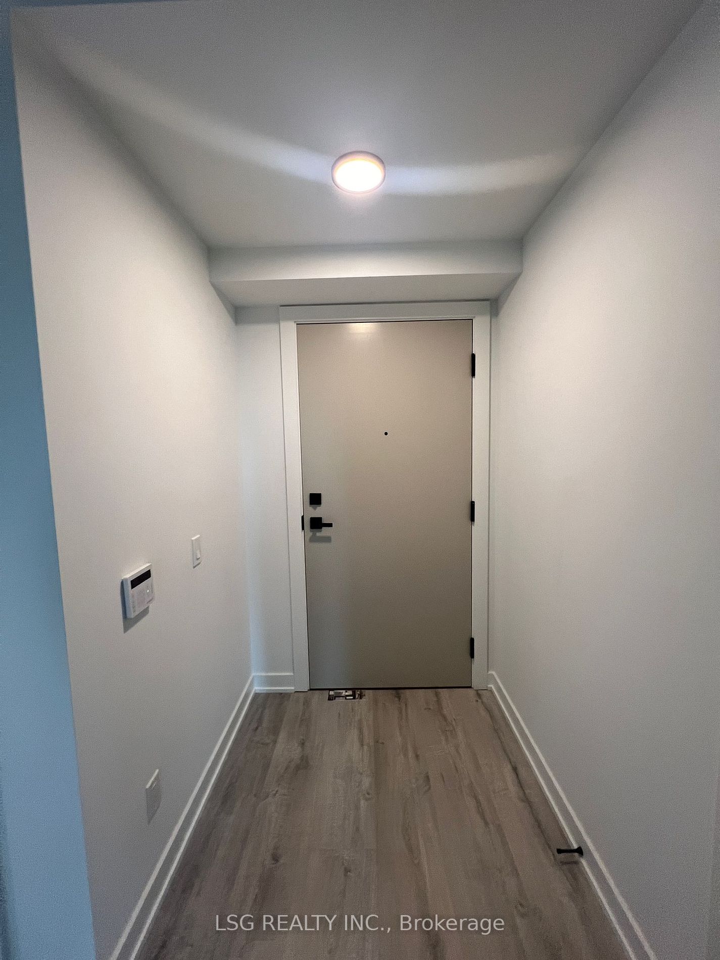 327 King Street W, #1703