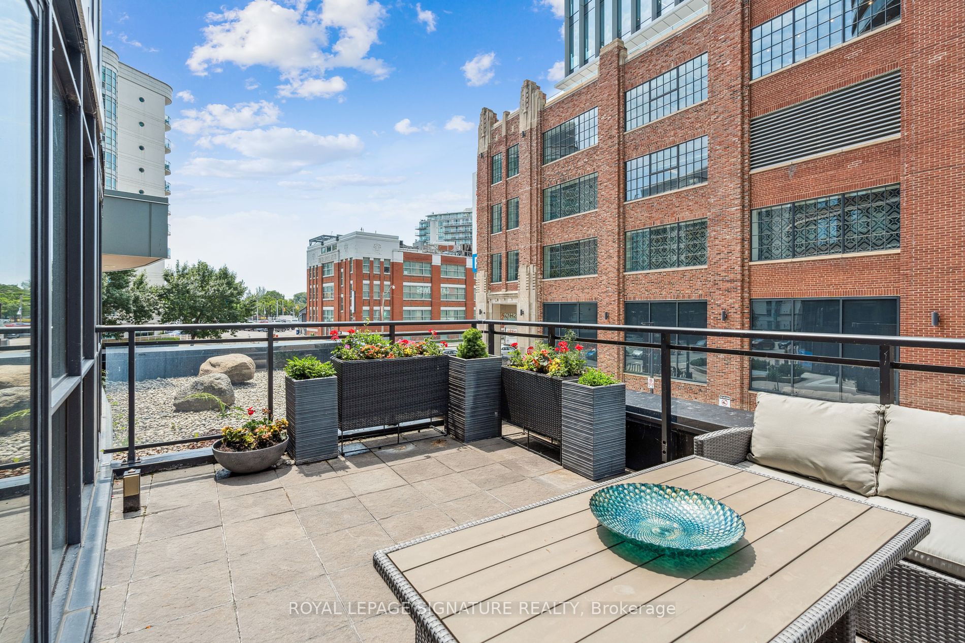 38 Dan Leckie Way, #223