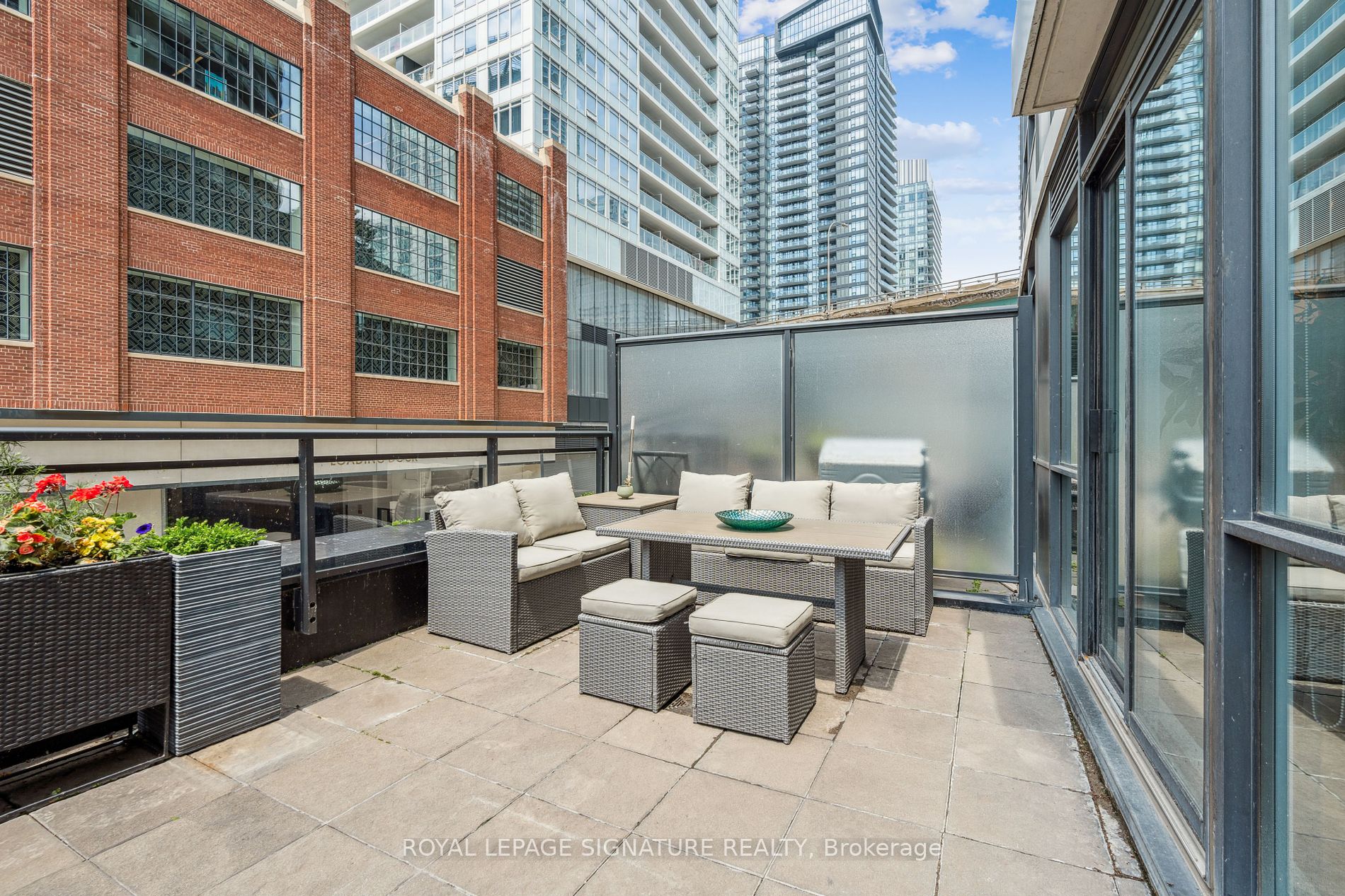 38 Dan Leckie Way, #223
