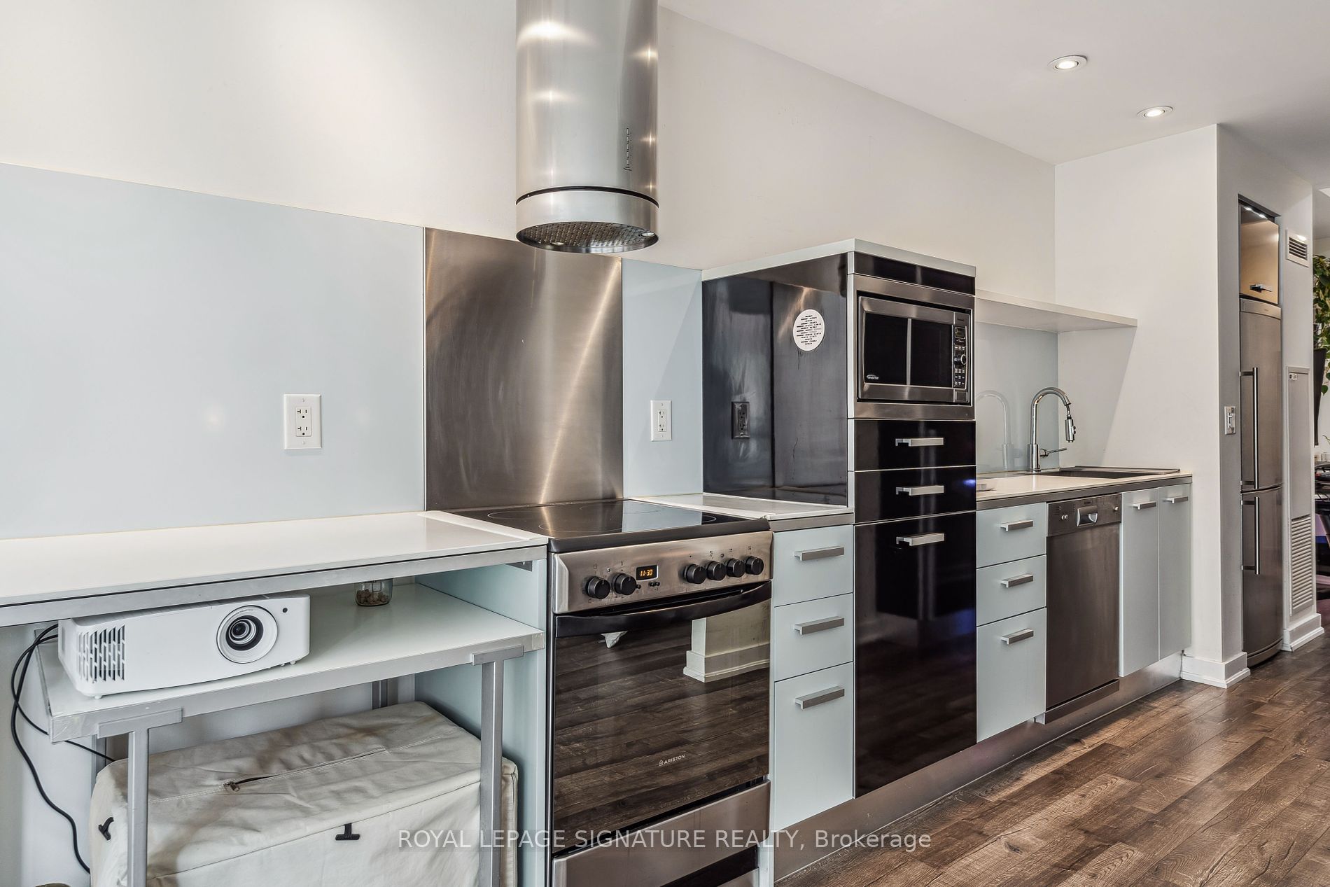 38 Dan Leckie Way, #223