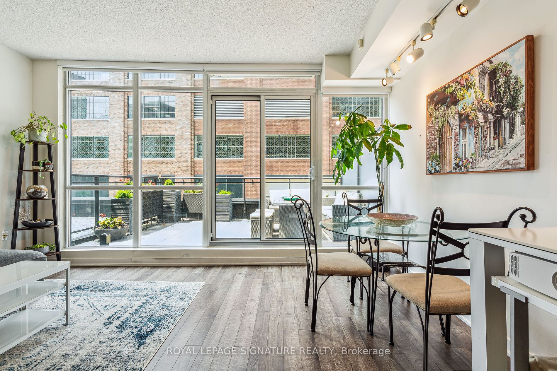 38 Dan Leckie Way, #223