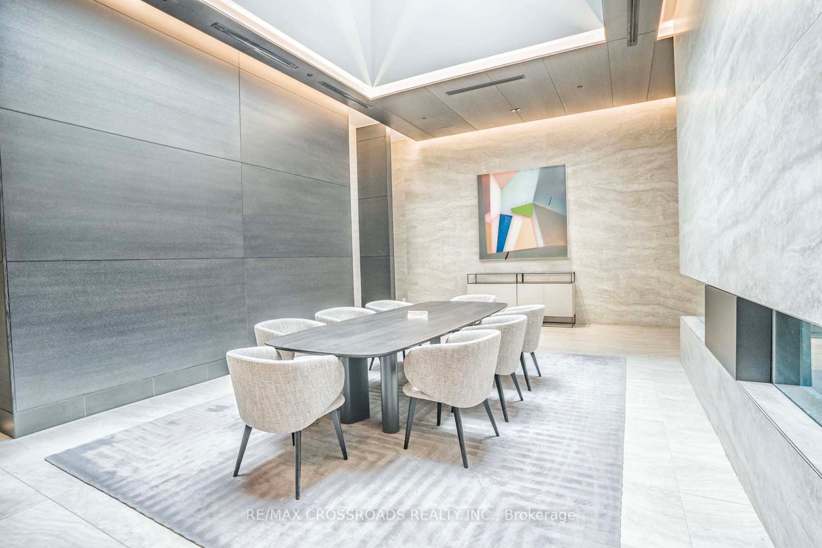 2221 YONGE Street, #1404